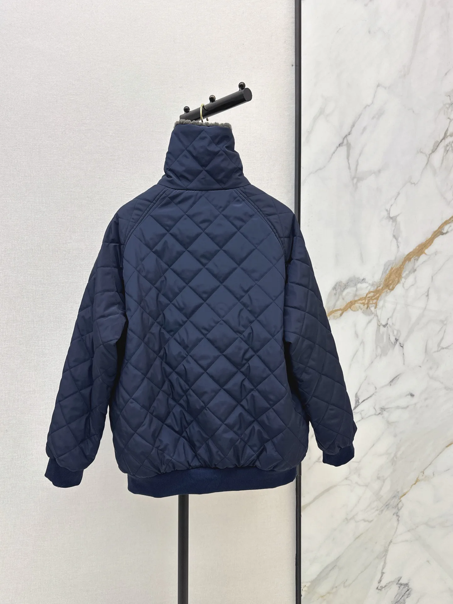 Куртки И Пуховики Женские Miu Miu 18767804