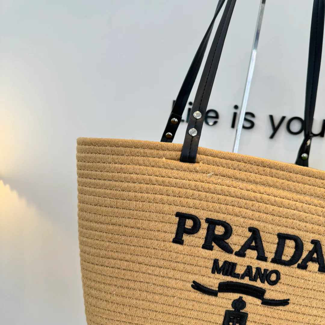 Классические Сумки Женские Prada 12765024