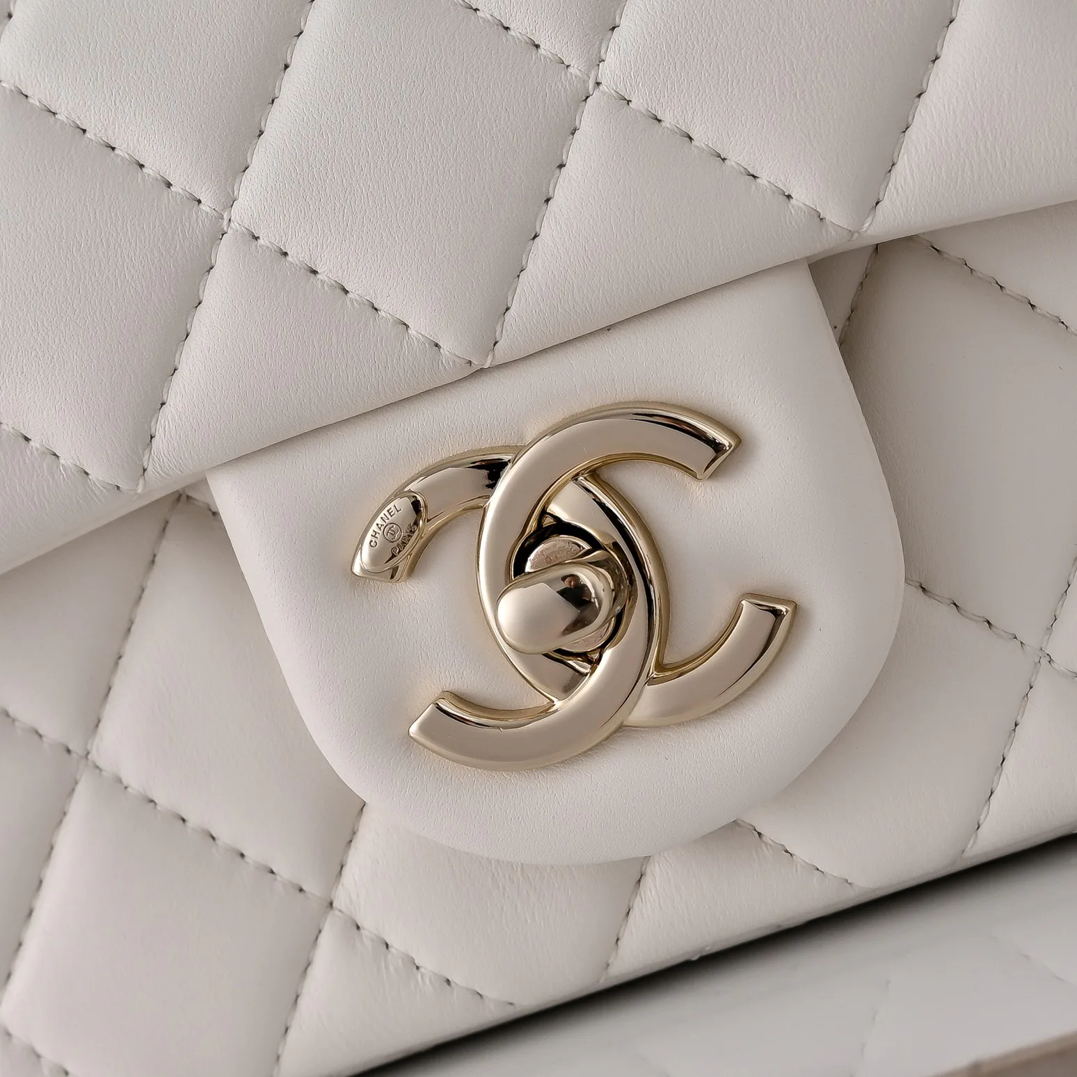 Классические Сумки Женские Chanel 18148078