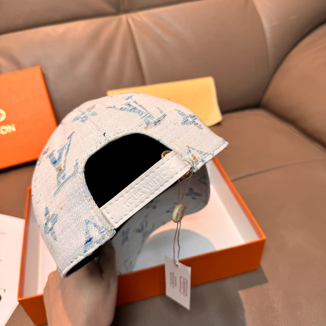 Головные Уборы Louis Vuitton 11529605