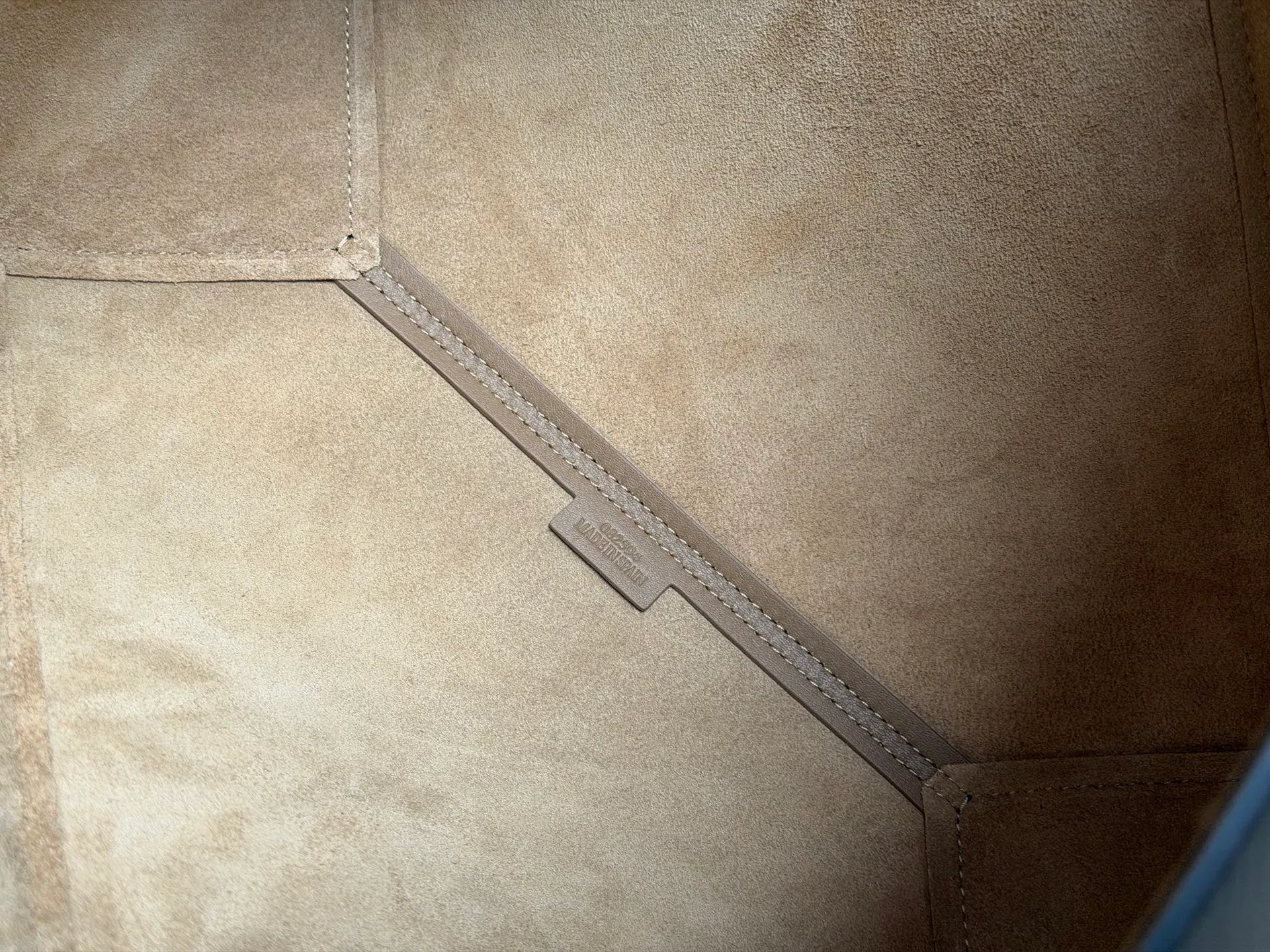 Классические Сумки Женские Loewe 1237500