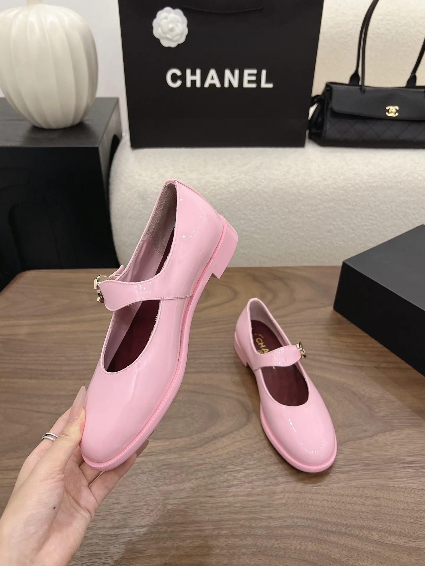 Туфли Женские Chanel 17342630