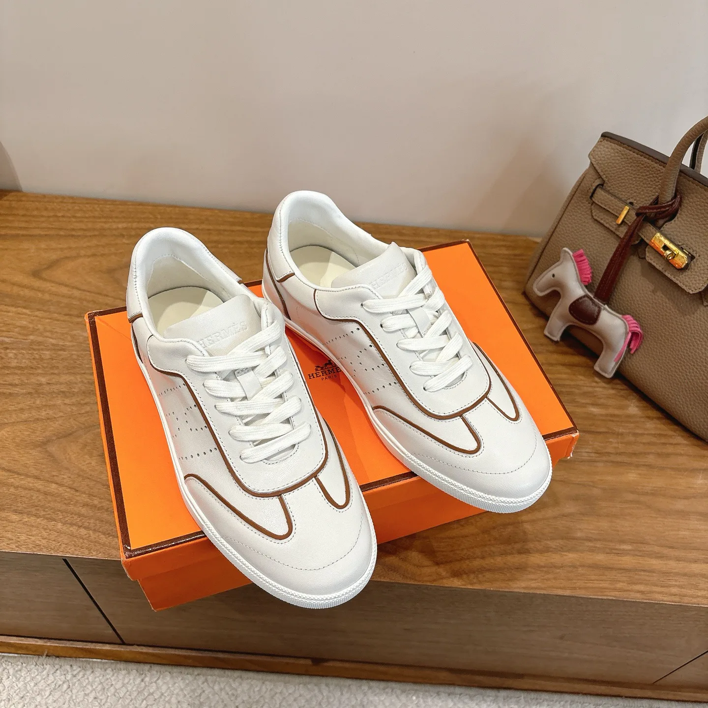 Кроссовки Женские Hermes 10031840