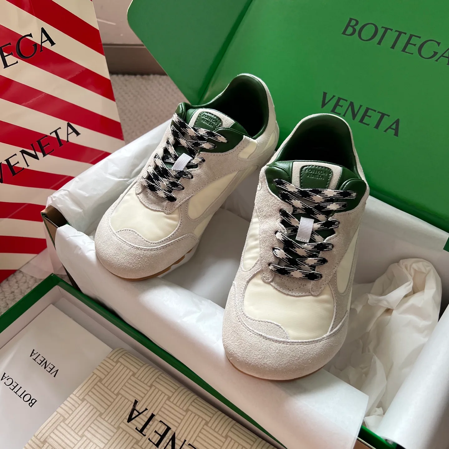 Кроссовки Женские Bottega Veneta 11565915