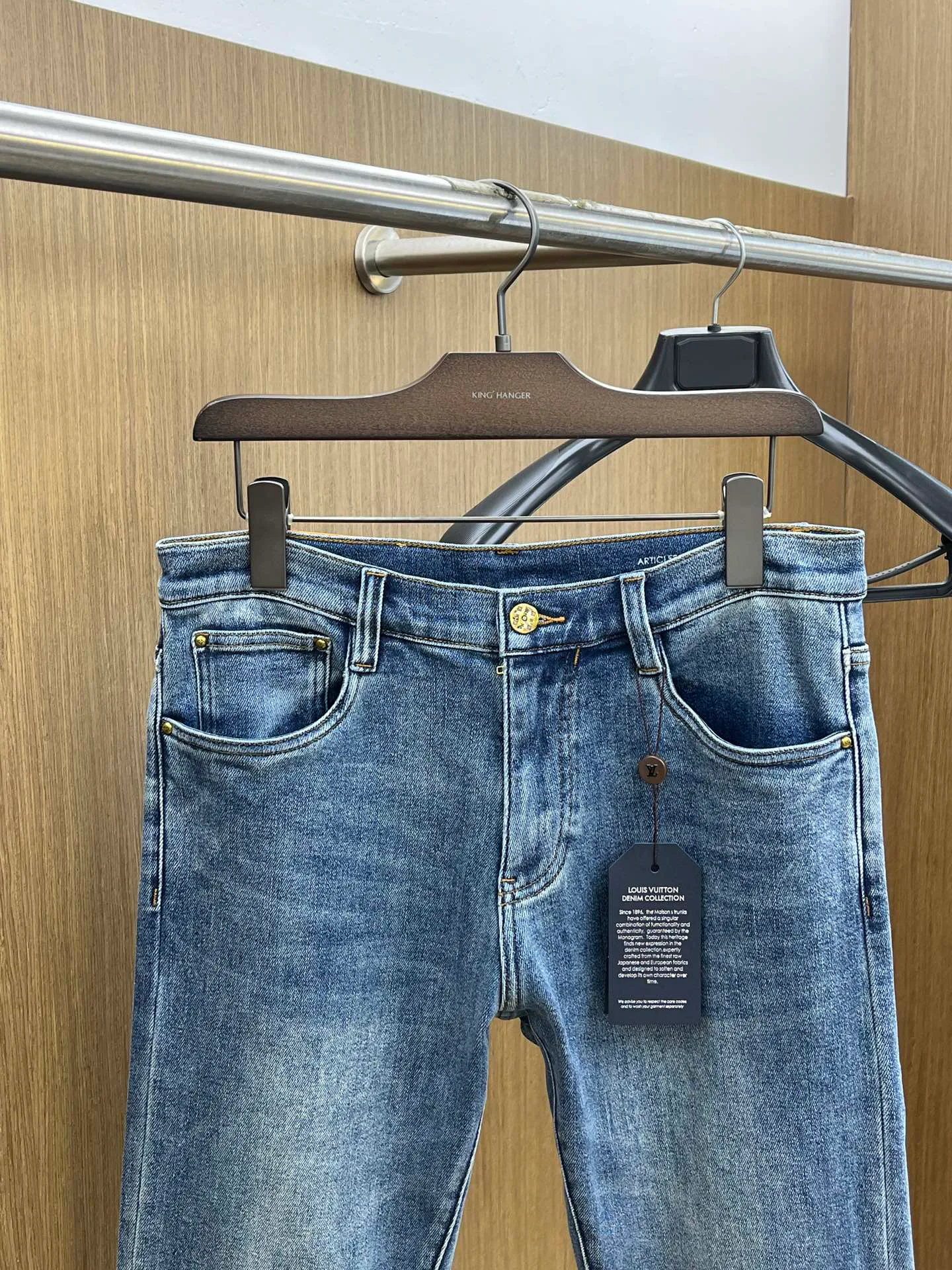 Джинсы Женские Louis Vuitton 11632750