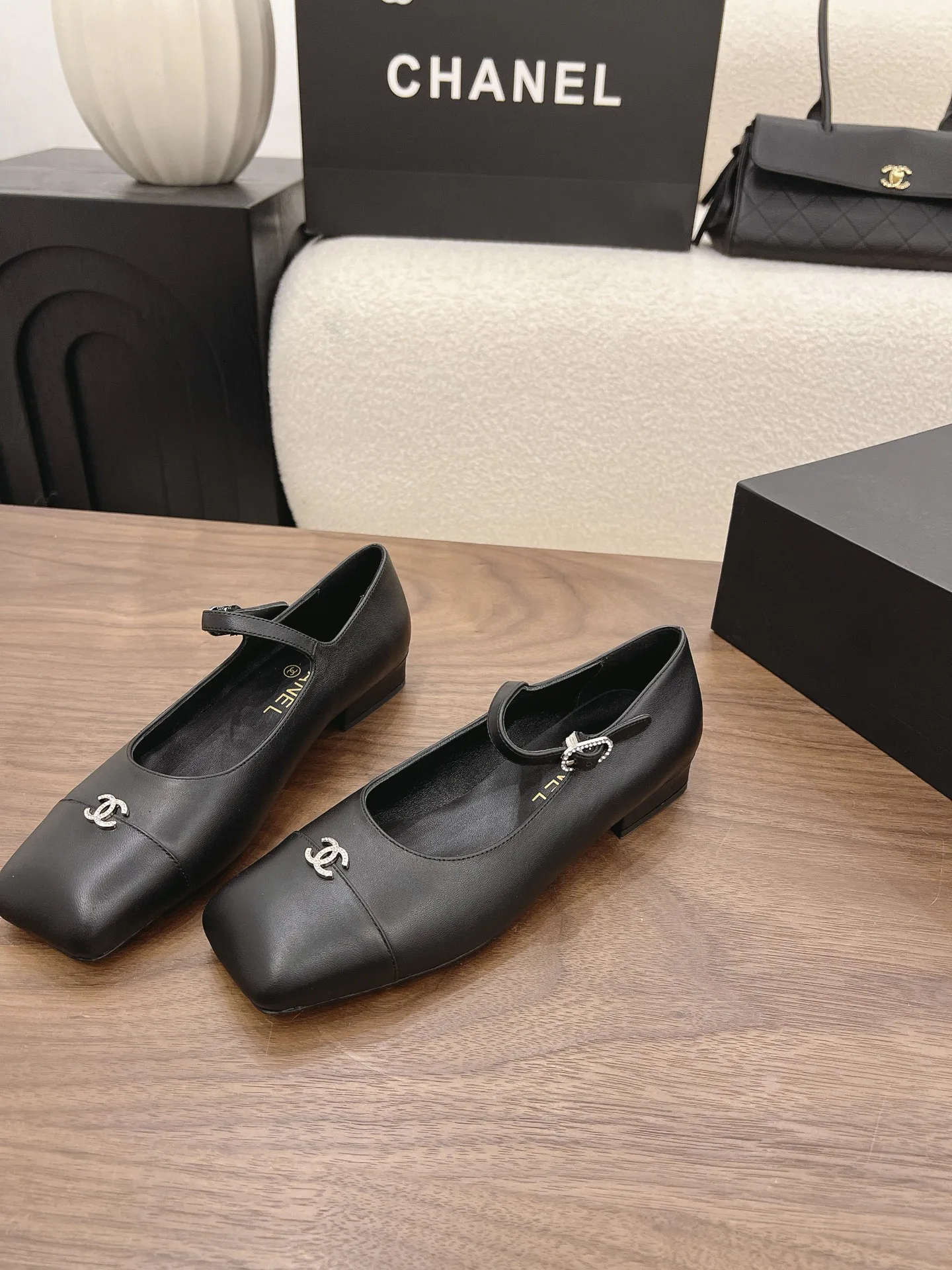 Туфли Женские Chanel 17582595