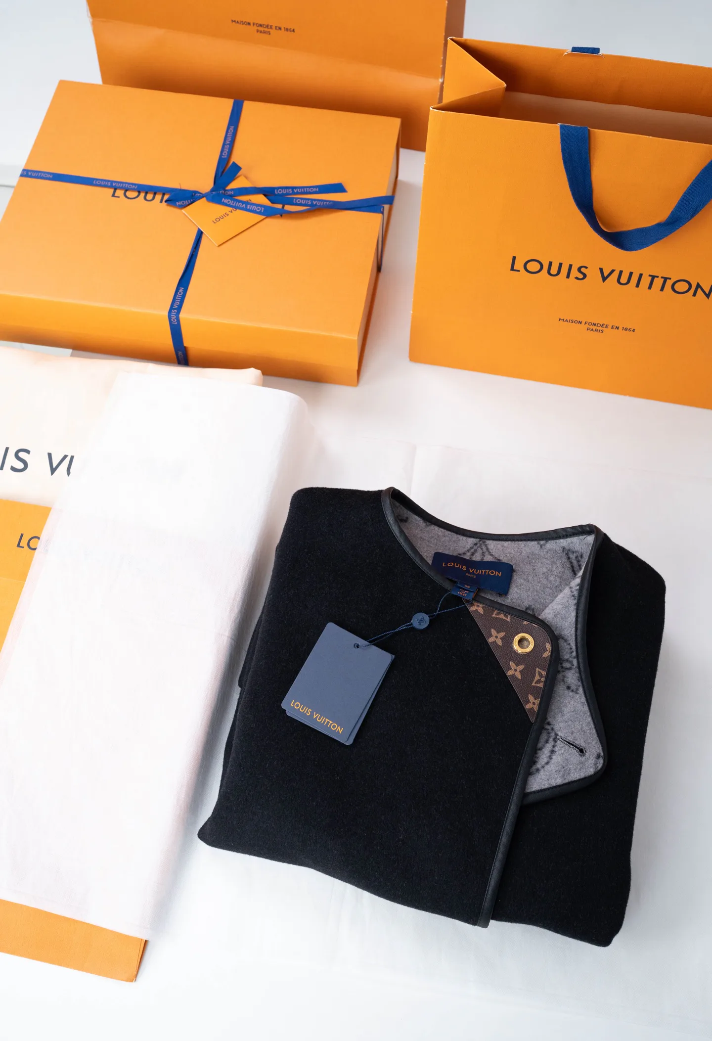 Пальто Женские Louis Vuitton 18206305