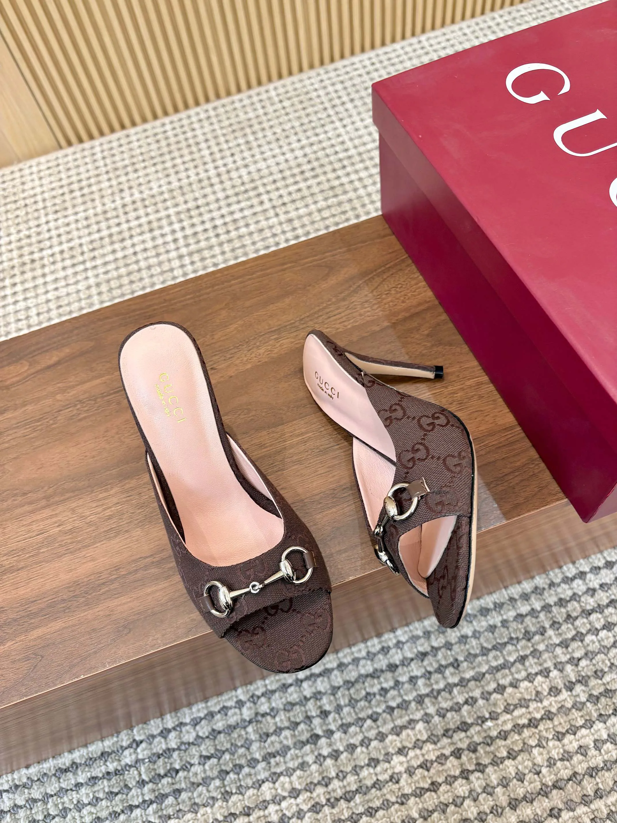 Босоножки Женские Gucci 11529296