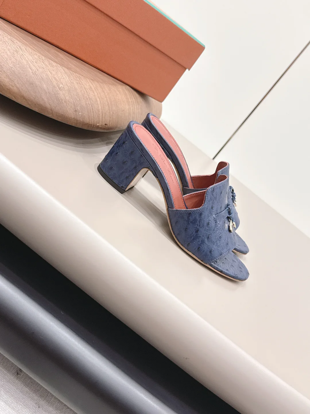 Босоножки Женские Loro Piana 13269196