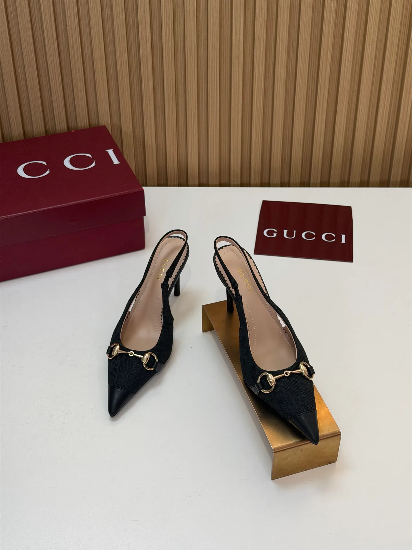 Туфли Женские Gucci 18396283