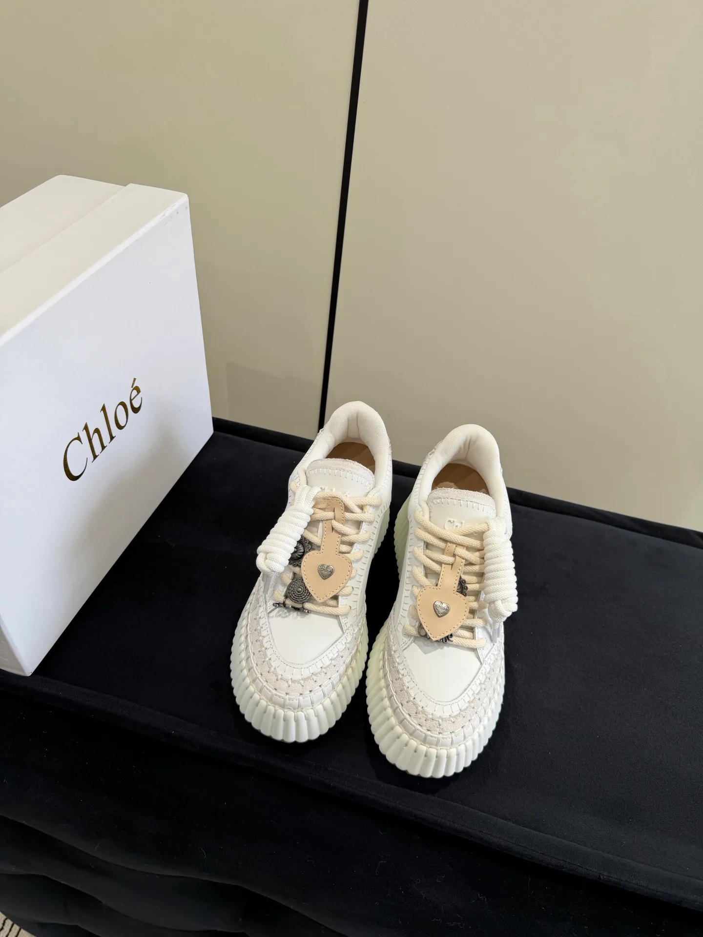 Кроссовки Женские Chloe 18420831