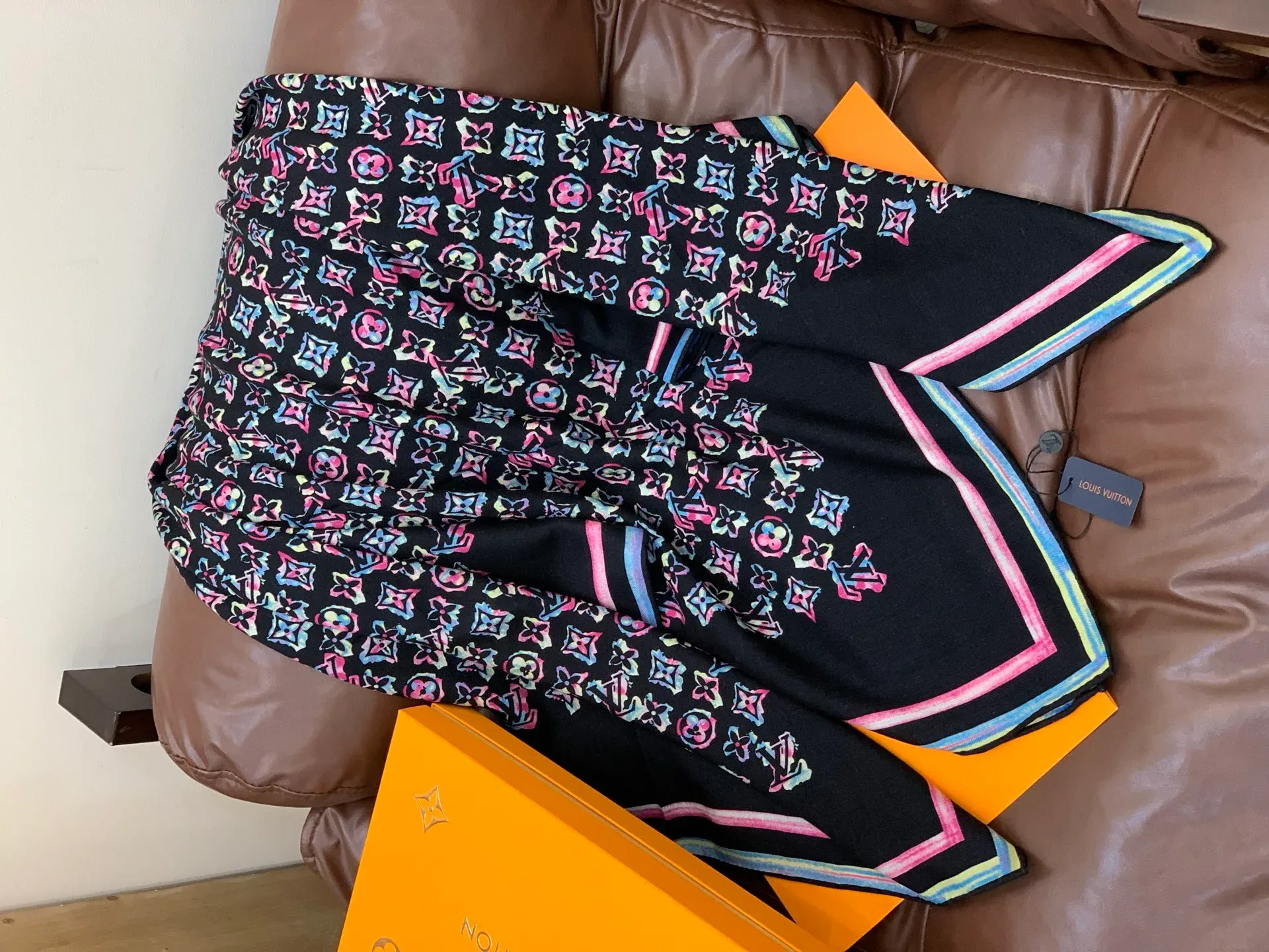 Шарфы Louis Vuitton 318424