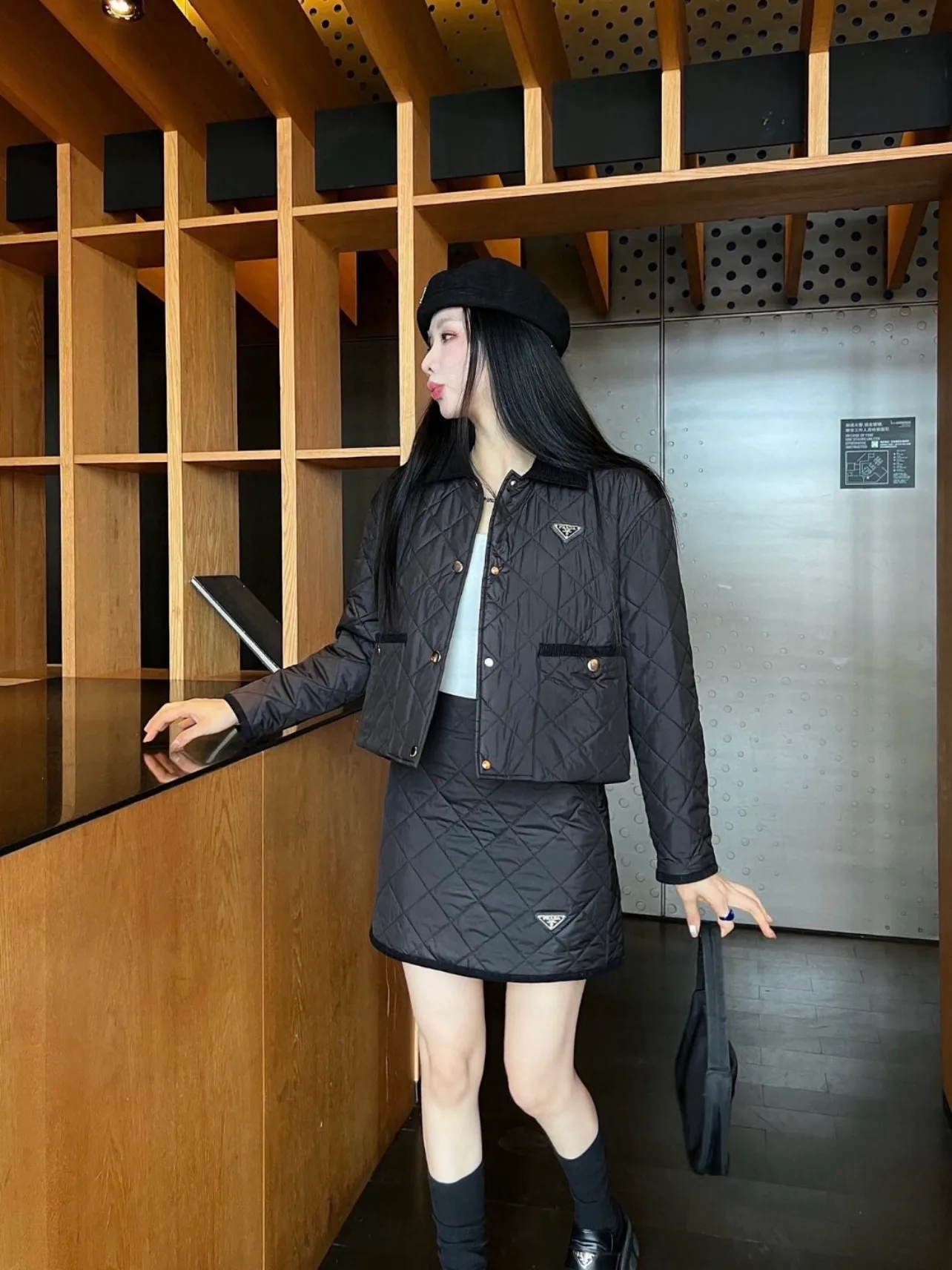Куртки И Пуховики Женские Prada 18713651