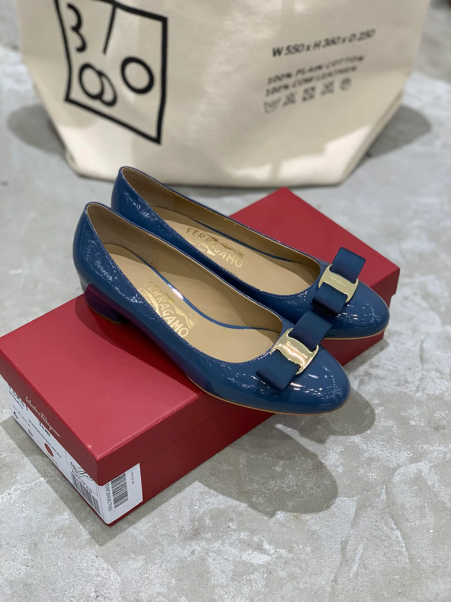 Балетки Женские Salvatore Ferragamo 18340662