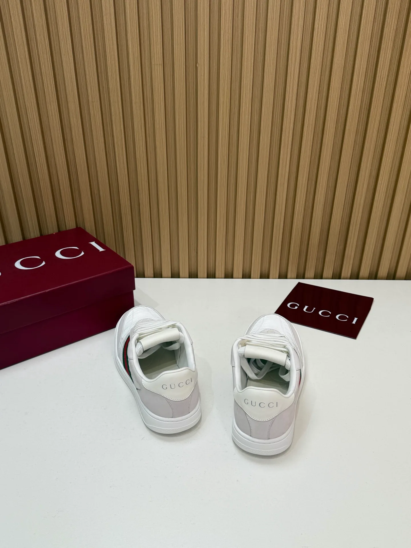 Кроссовки Женские Gucci 18700134