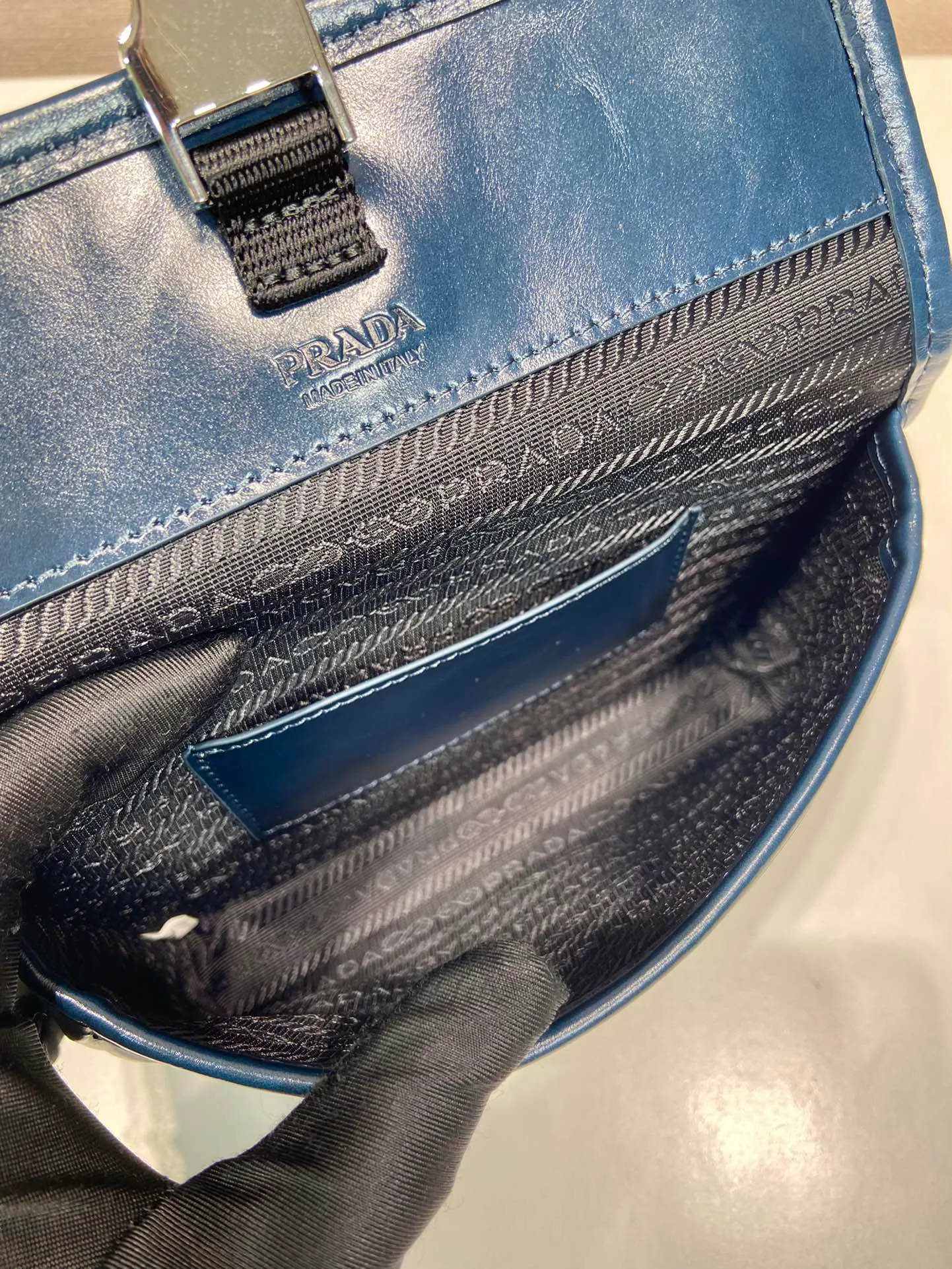 Сумки На Ремне Женские Prada 13346067