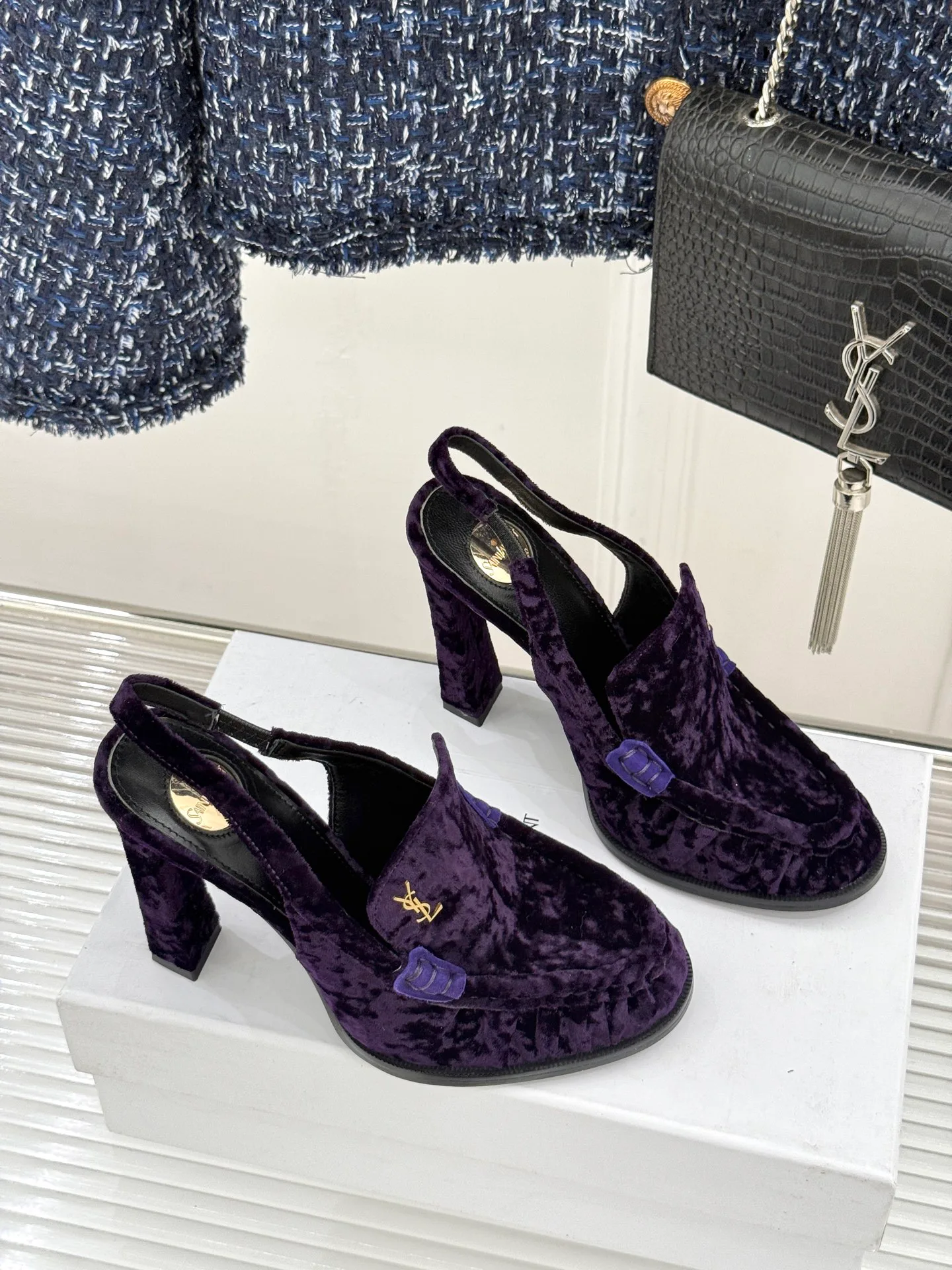 Босоножки Женские Saint Laurent 11312311