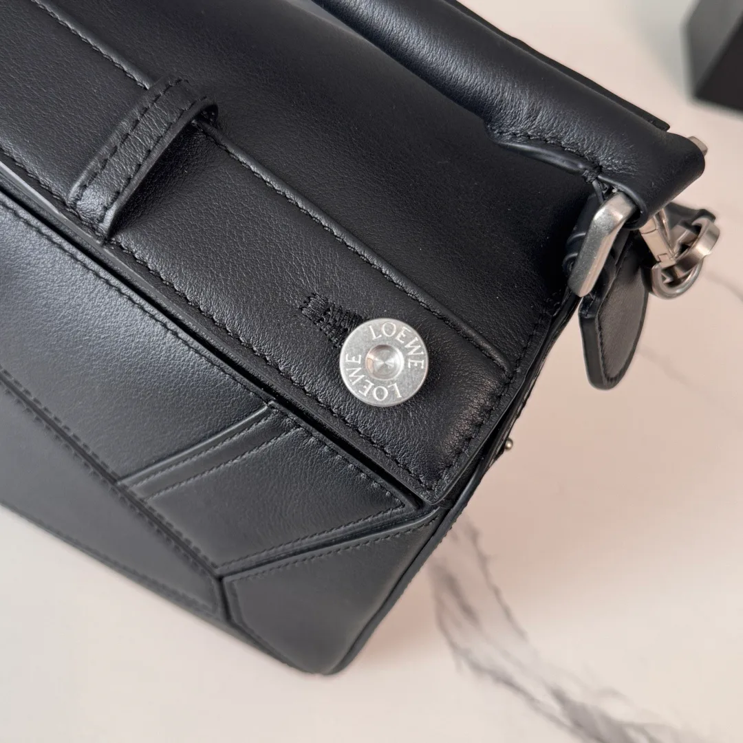 Сумки На Ремне Женские Loewe 11674510