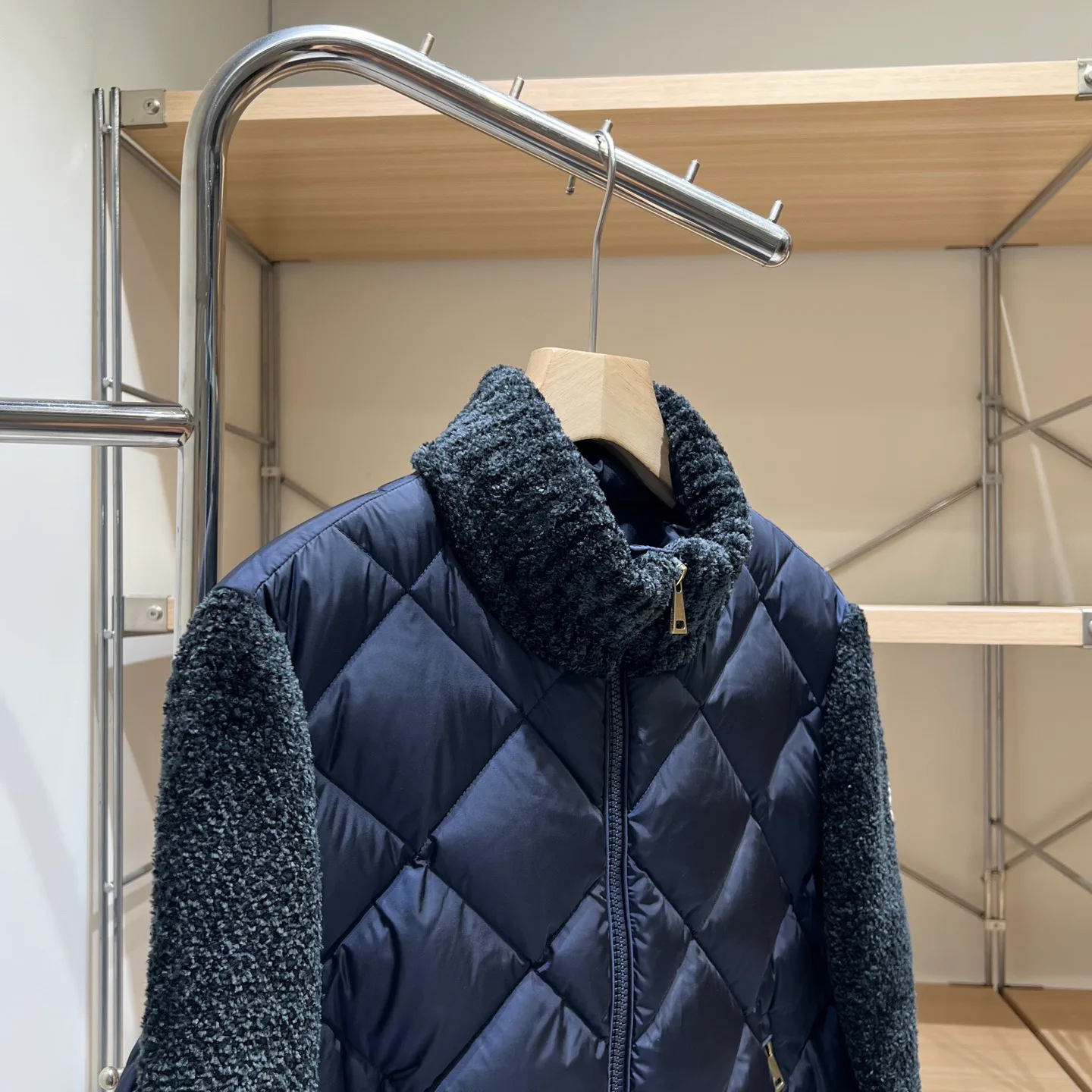 Куртки И Пуховики Женские Moncler 18188619