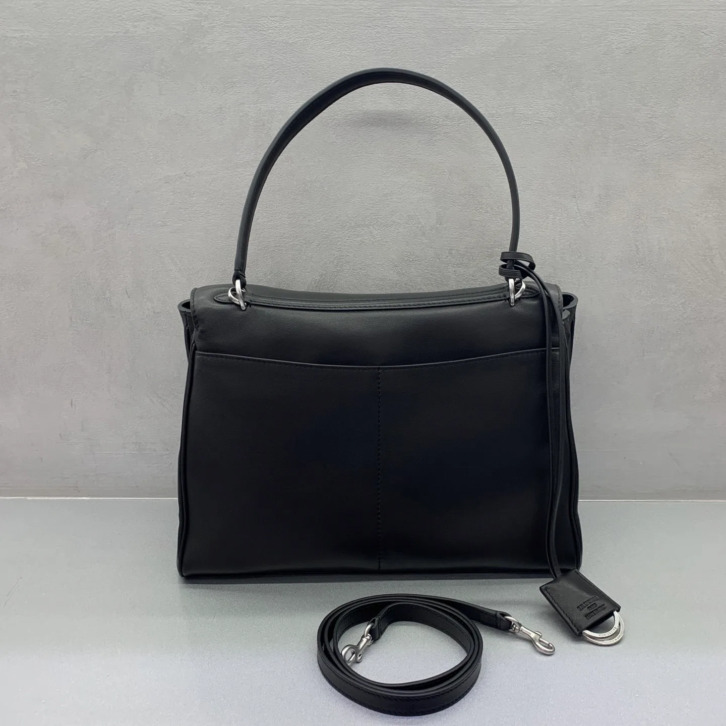 Классические Сумки Женские Balenciaga 18136462