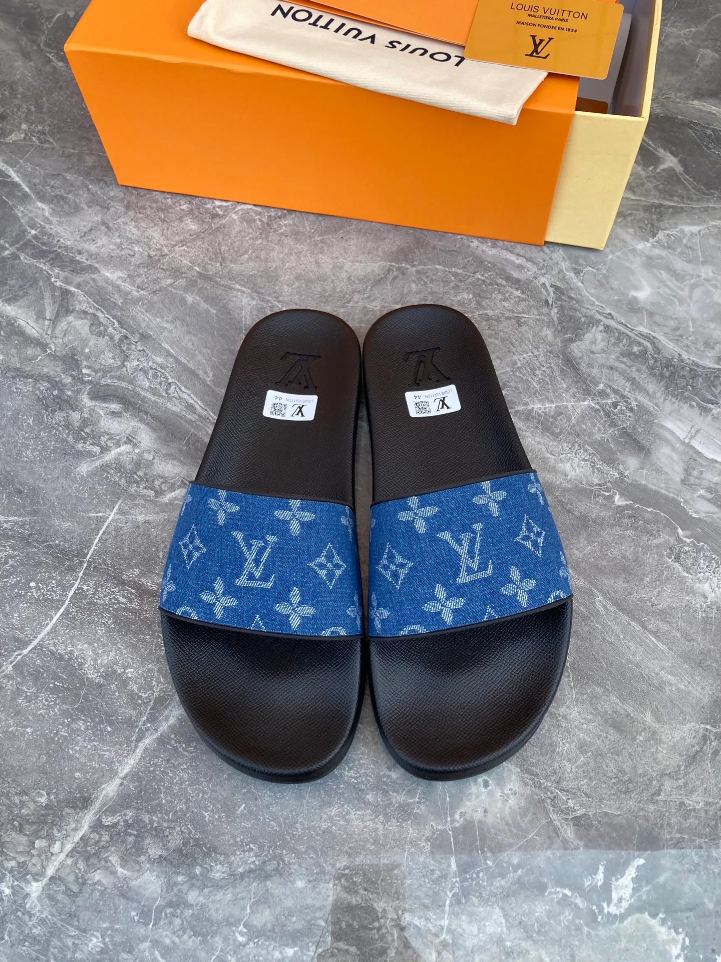 Шлепанцы Женские Louis Vuitton 5879850