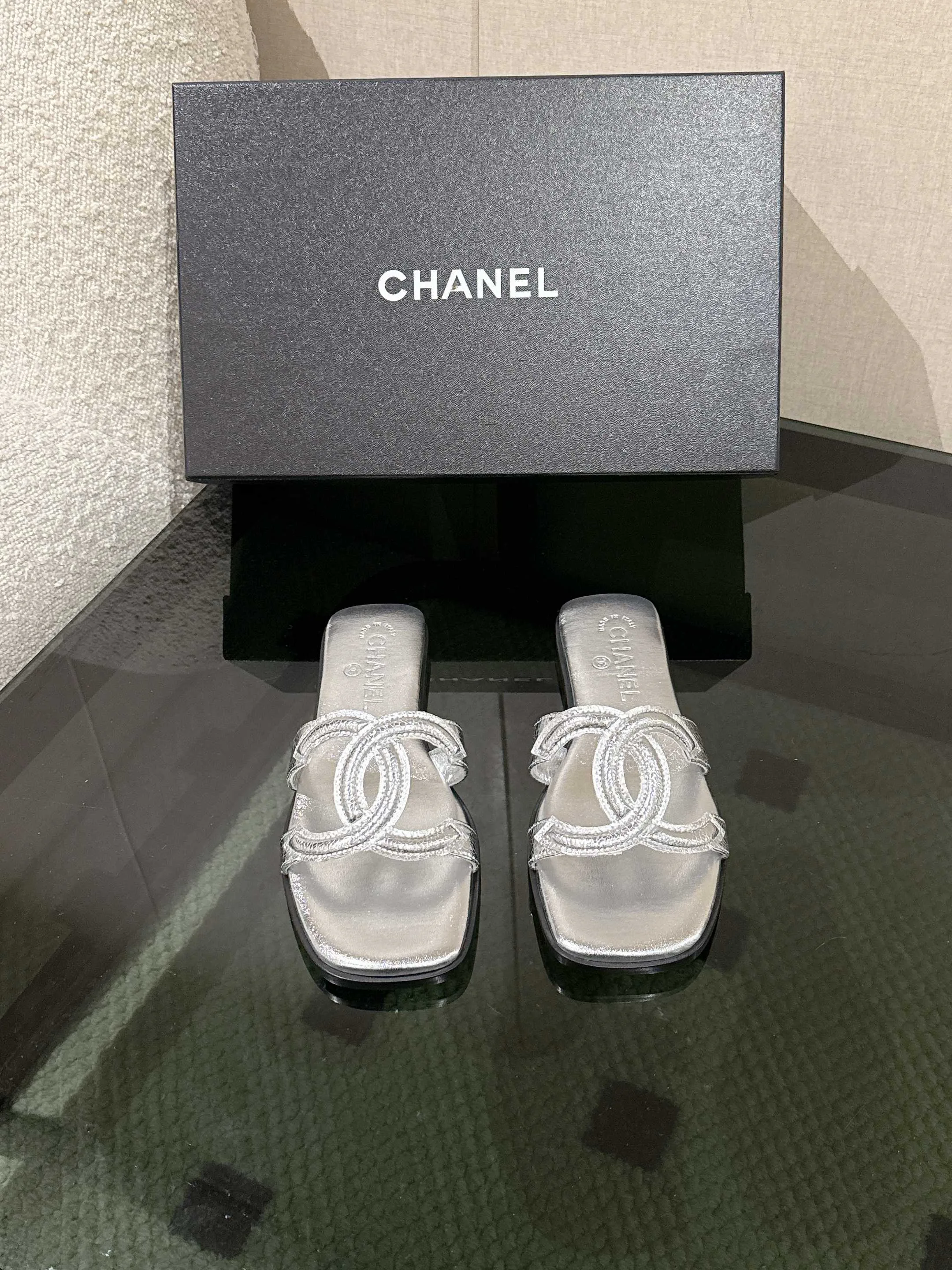 Шлепанцы Женские Chanel 11678193