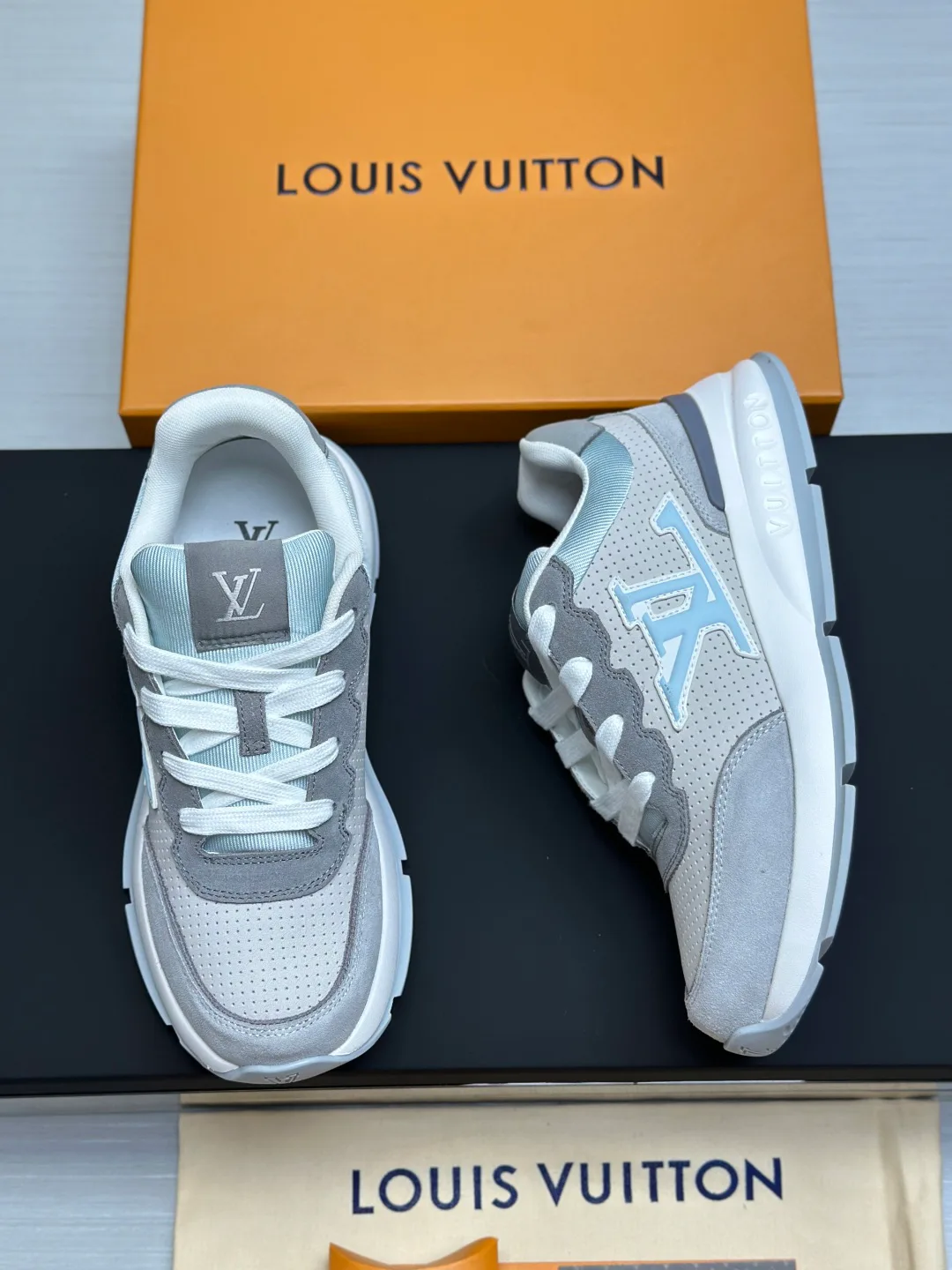 Кроссовки Мужские Louis Vuitton 198354