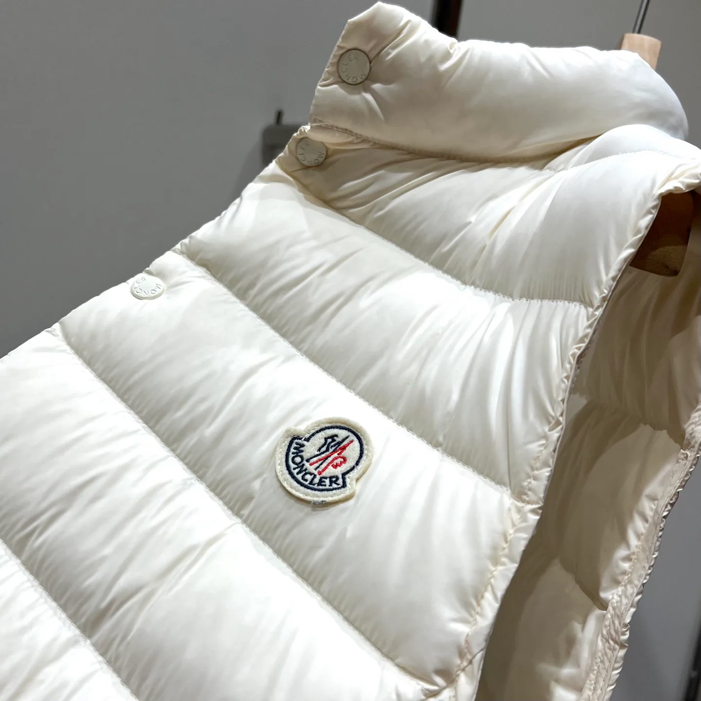 Жилеты Женские Moncler 18539113