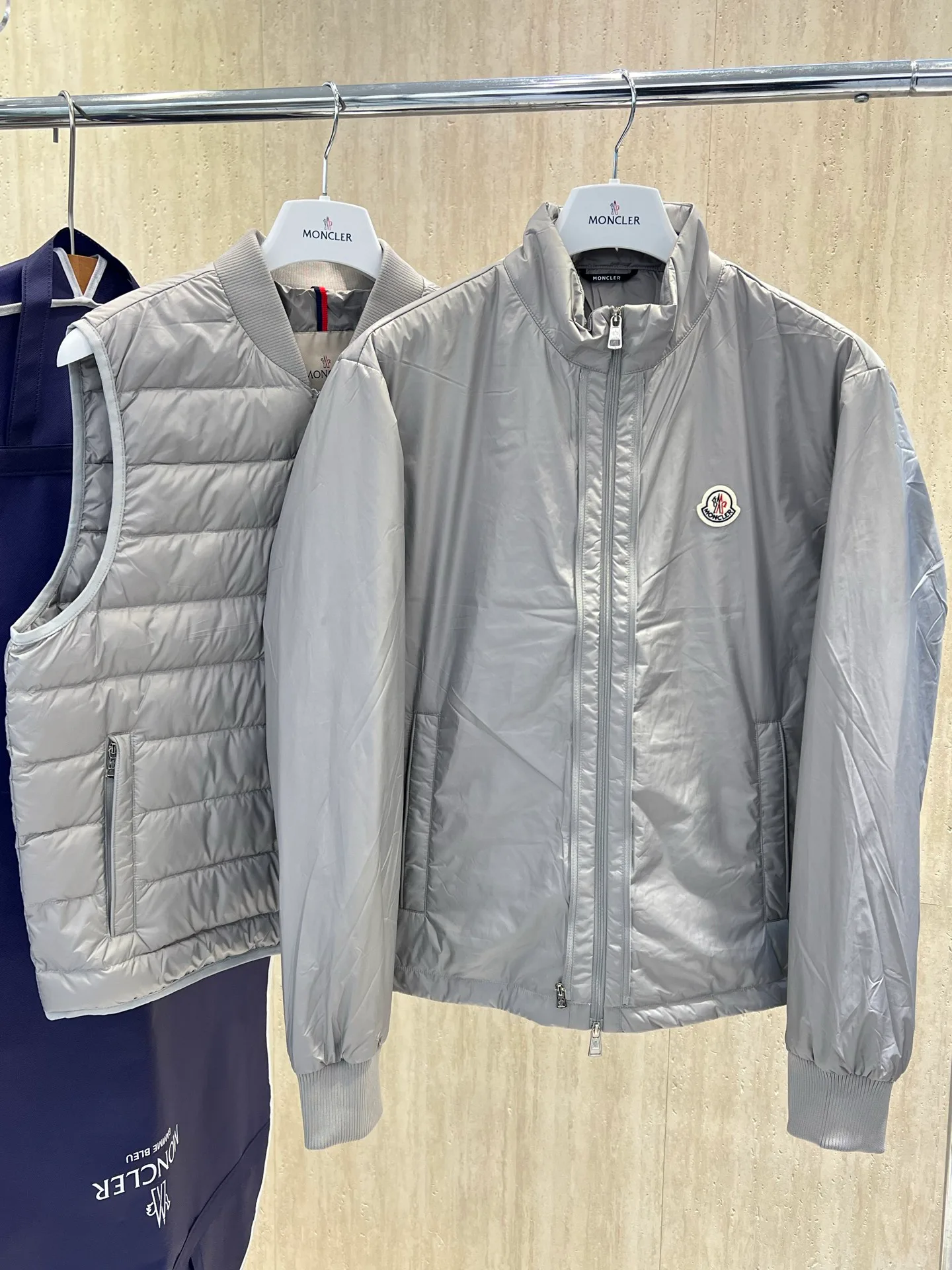 Куртки И Пуховики Женские Moncler 18264466