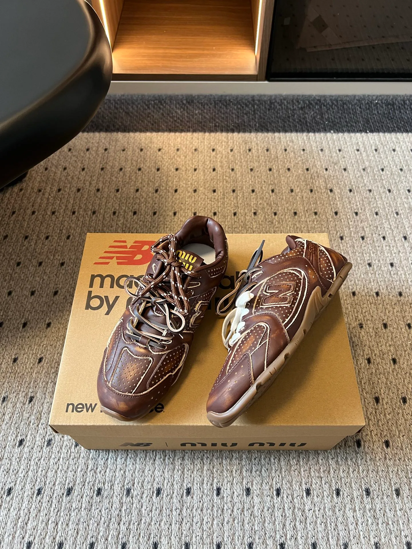 Кроссовки Женские Miu Miu 18139641
