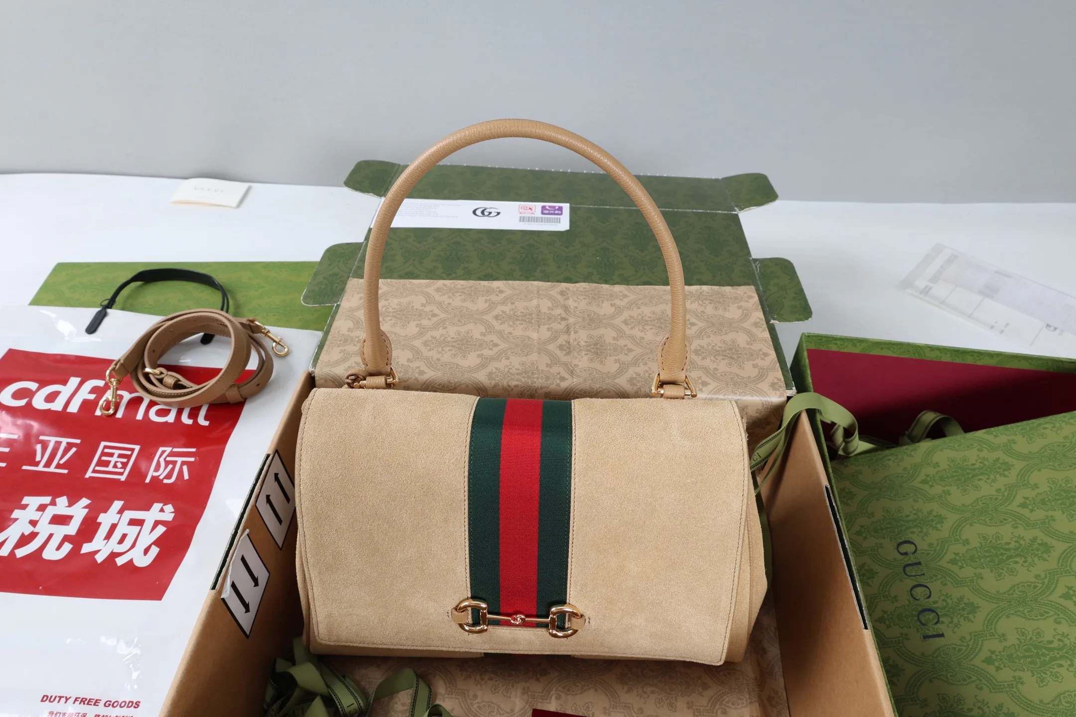Классические Сумки Женские Gucci 18250566