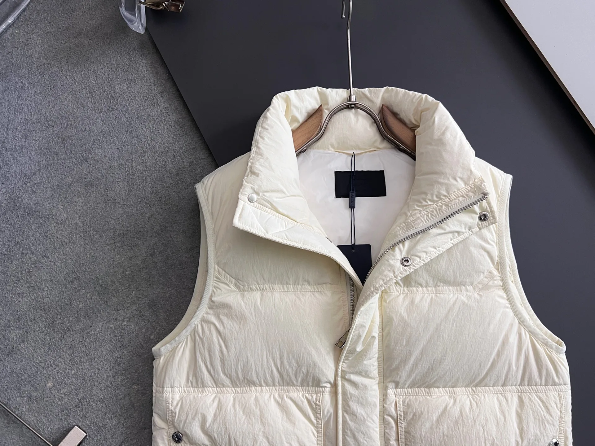 Жилеты Женские Prada 4348202