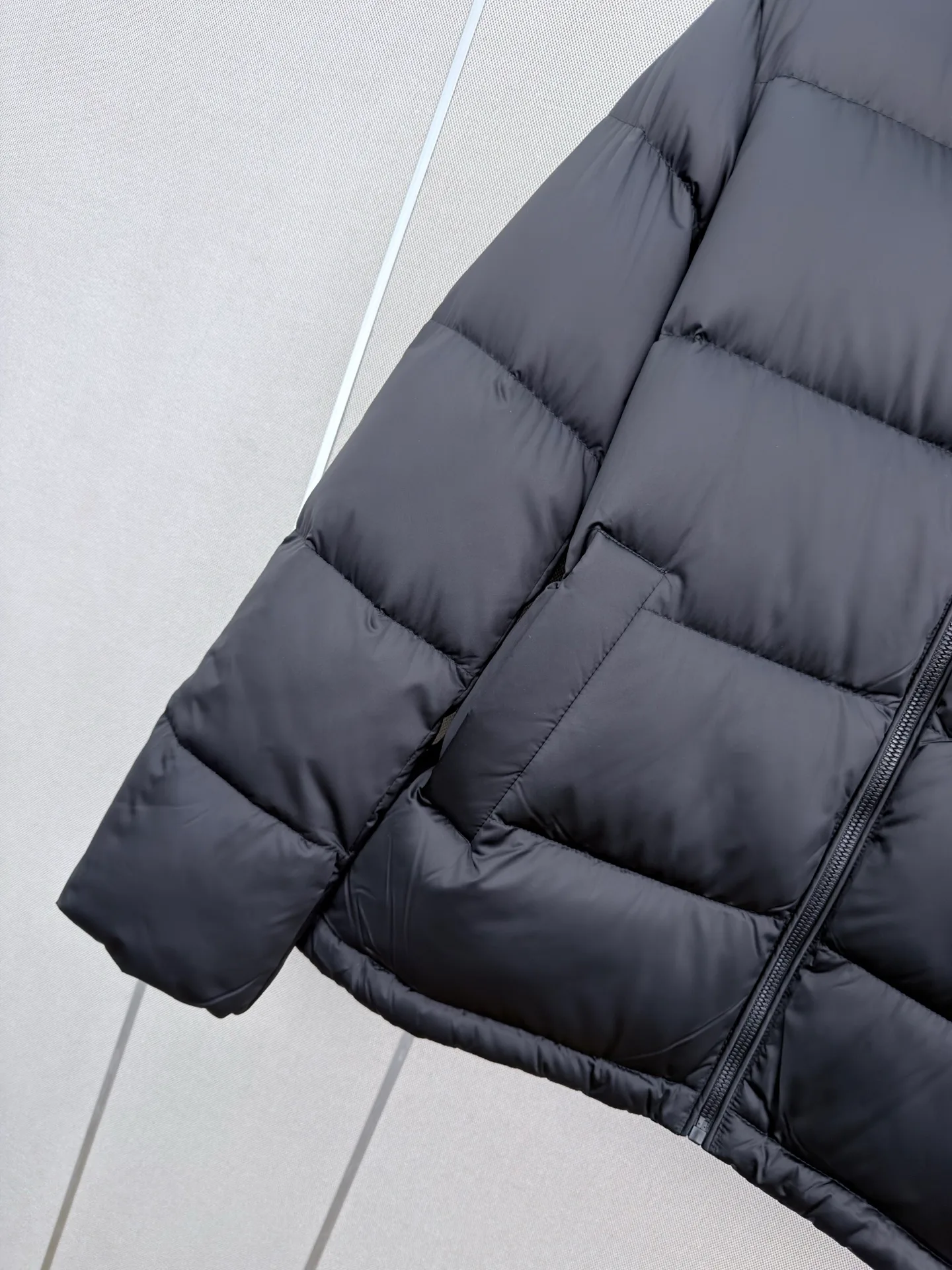 Куртки И Пуховики Женские Miu Miu 19555744