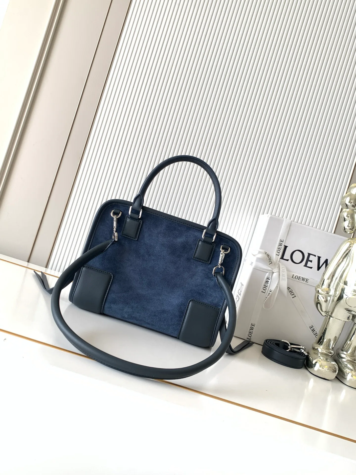 Классические Сумки Женские Loewe 18004761