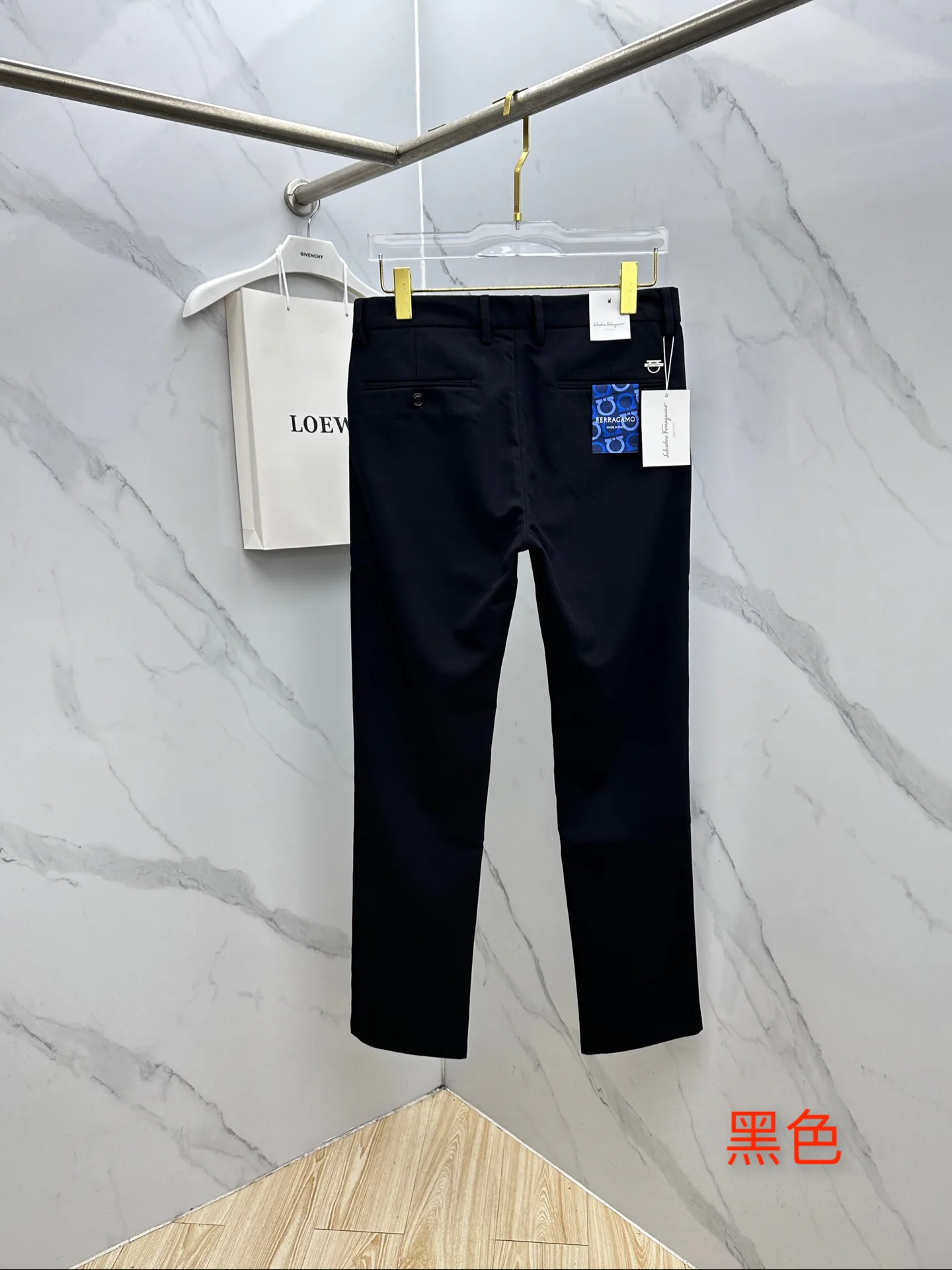 Брюки Мужские Salvatore Ferragamo 18246805
