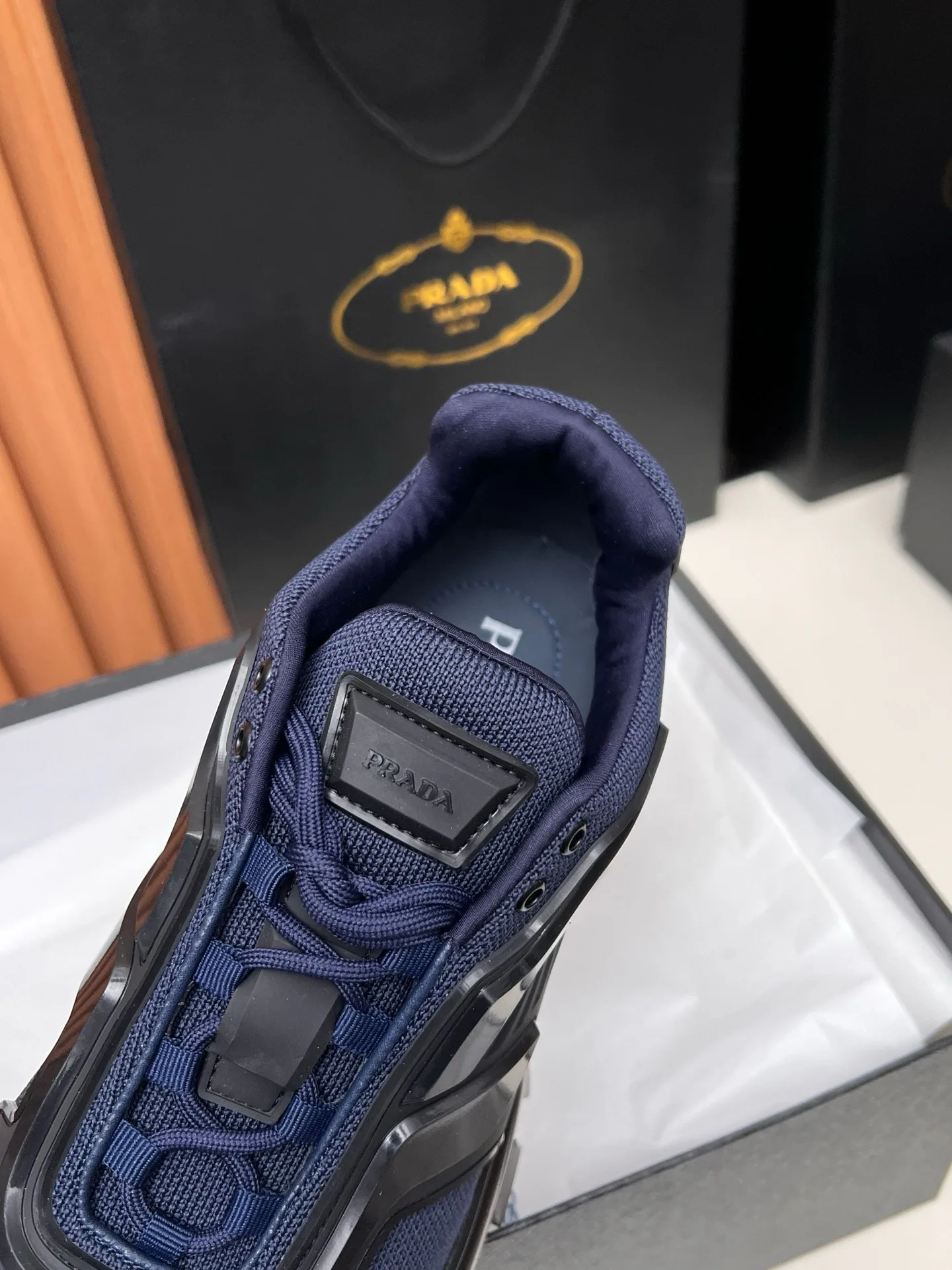 Кроссовки Женские Prada 17955144