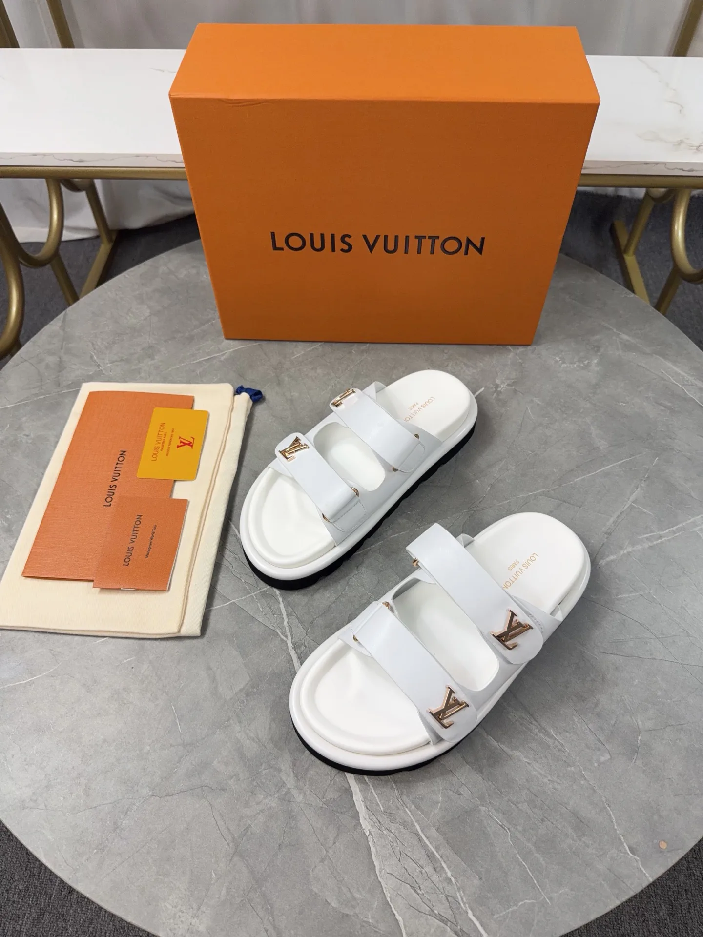 Сандалии Женские Louis Vuitton 12156542