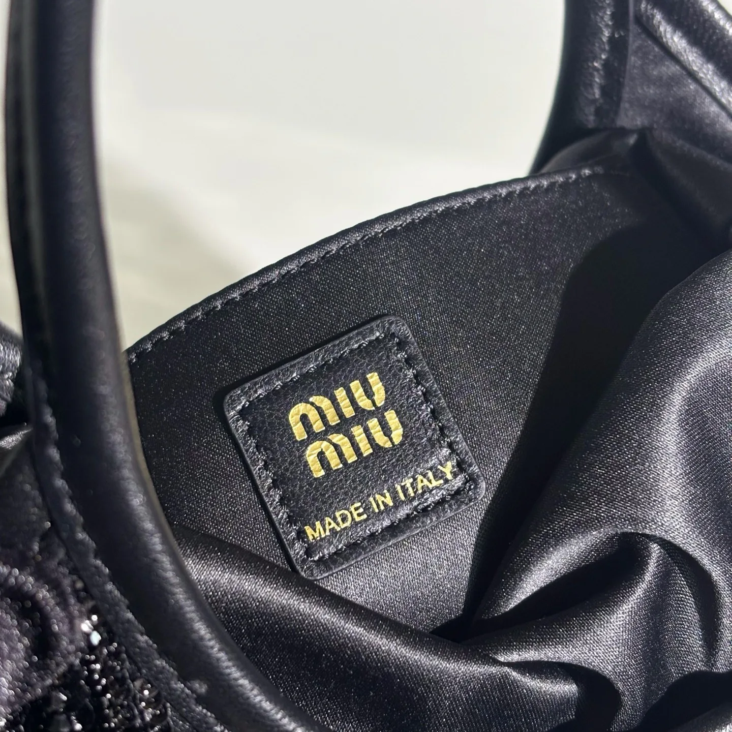 Классические Сумки Женские Miu Miu 10105143