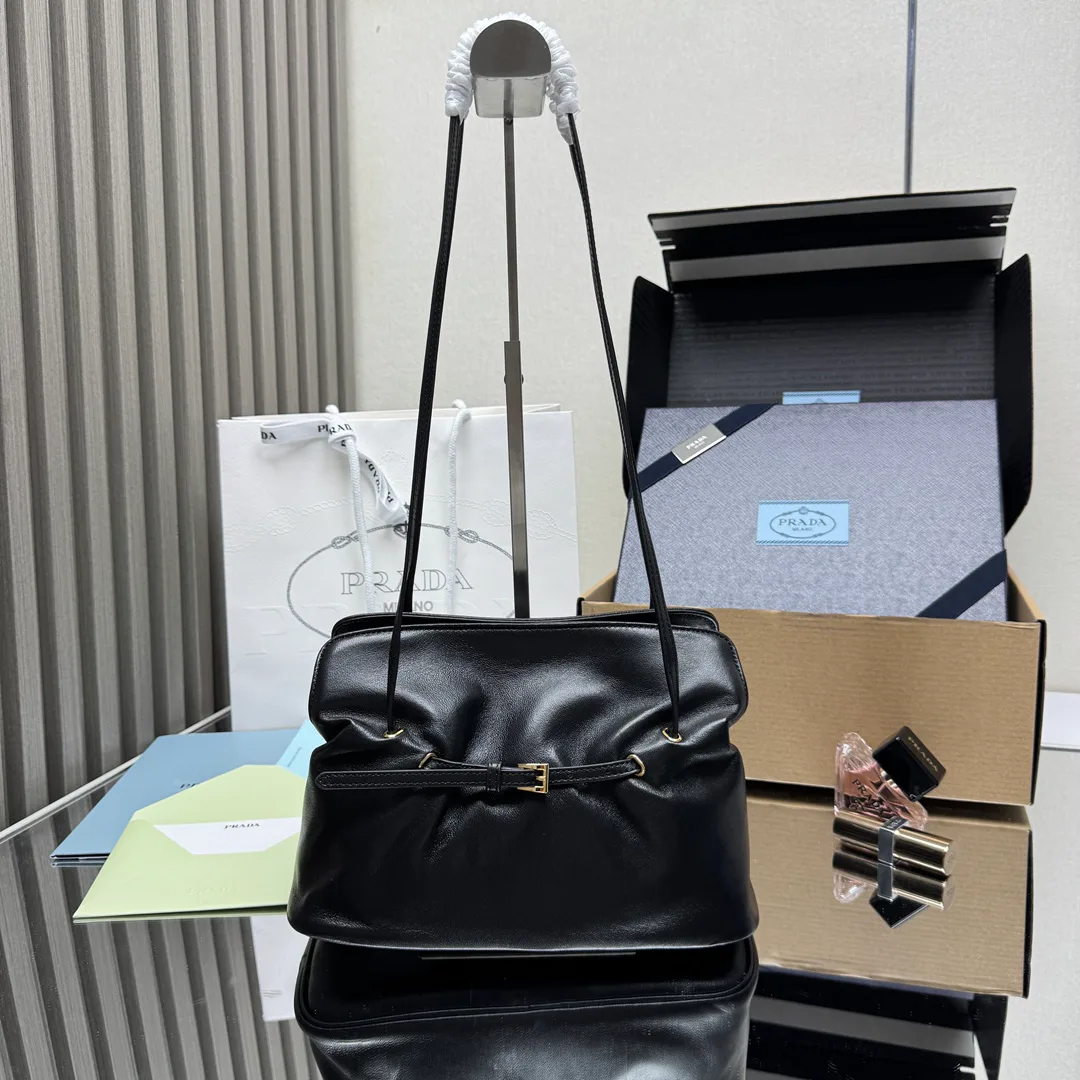 Классические Сумки Женские Prada 11565724
