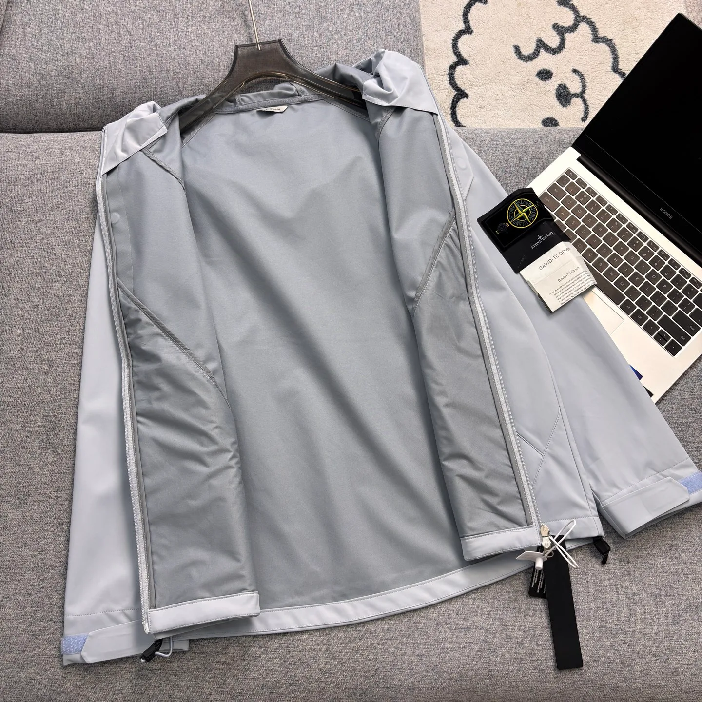 Куртки Женские Stone Island 214134