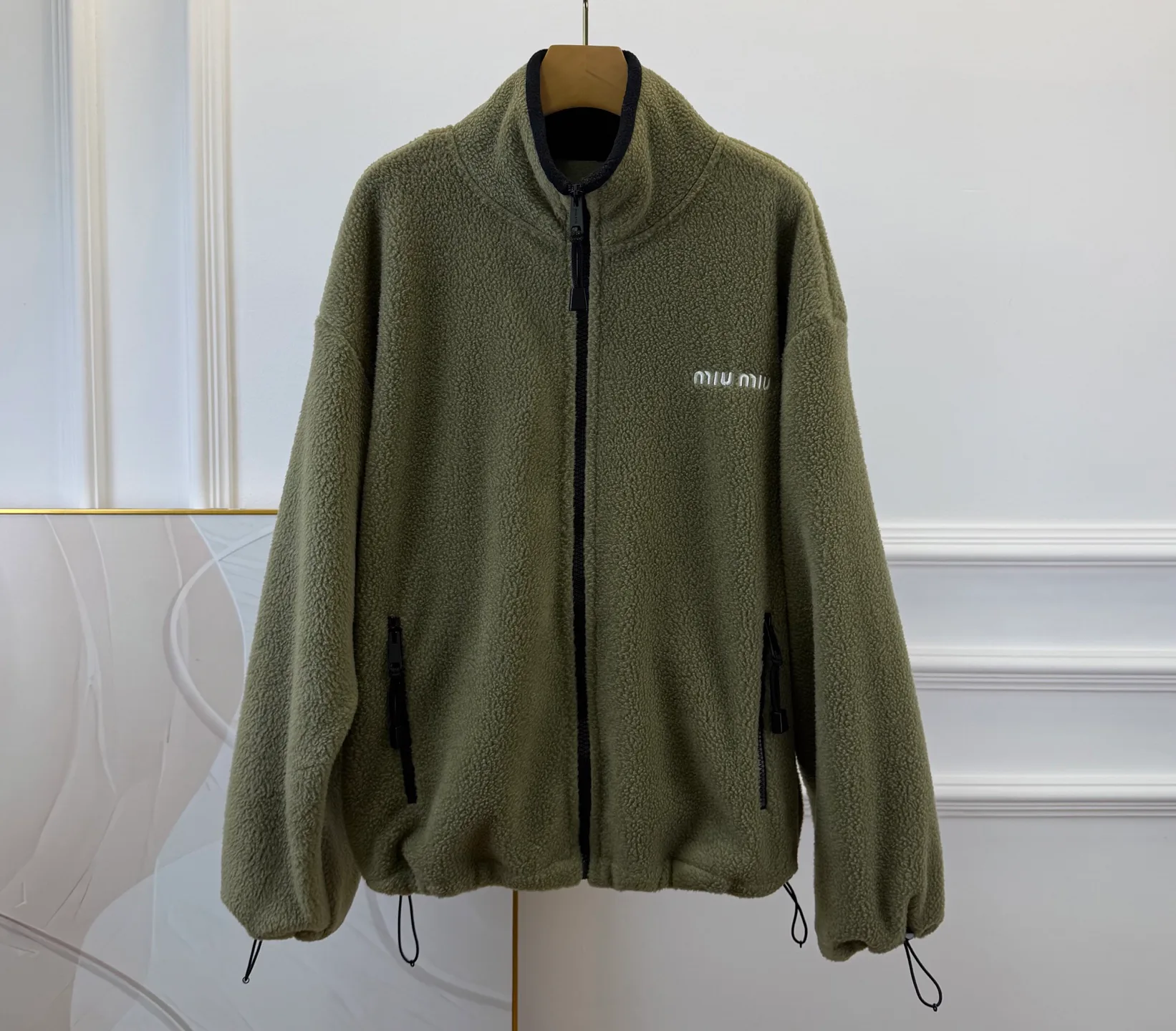 Куртки И Пуховики Женские Miu Miu 18767423