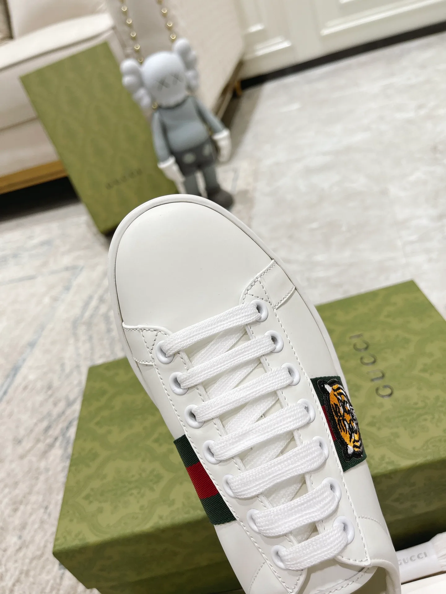 Кроссовки Женские Gucci 17620438