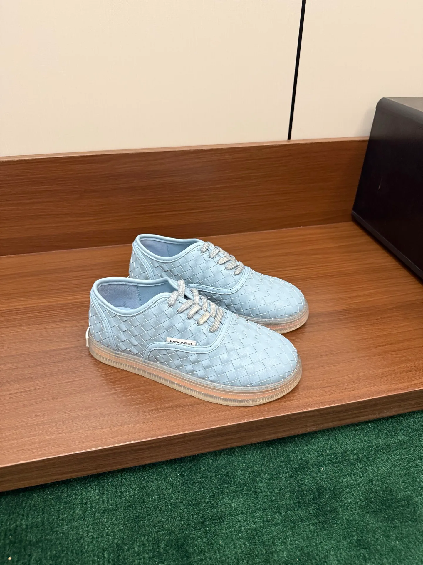 Кроссовки Женские Bottega Veneta 17386185