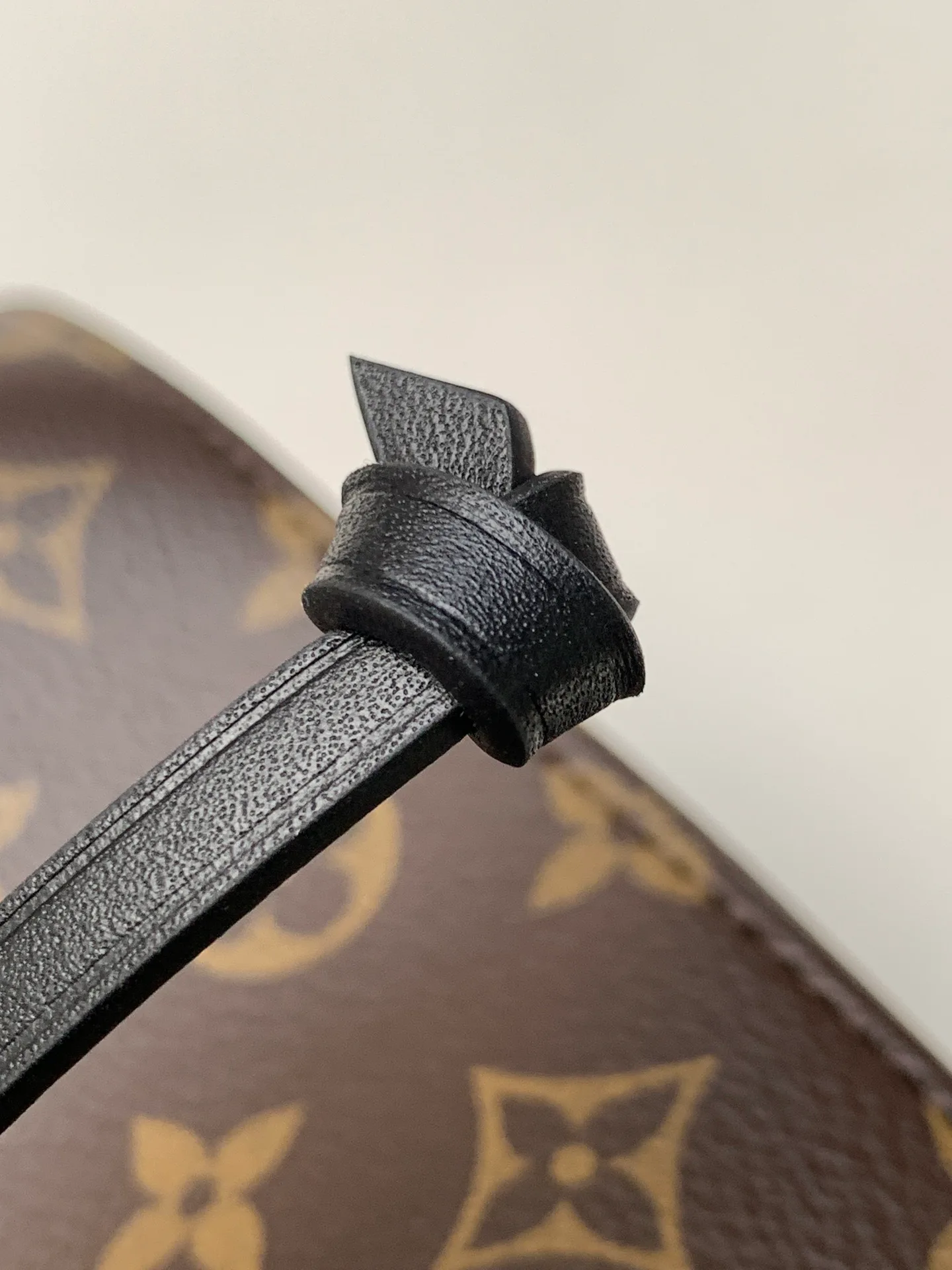 Классические Сумки Женские Louis Vuitton 13394402