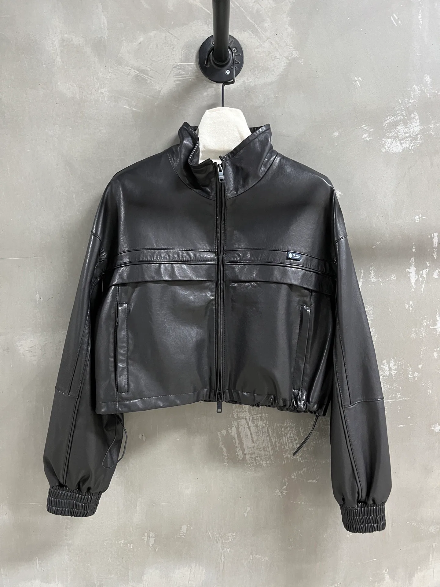Кожаные Куртки И Дублёнки Женские Prada 18172850