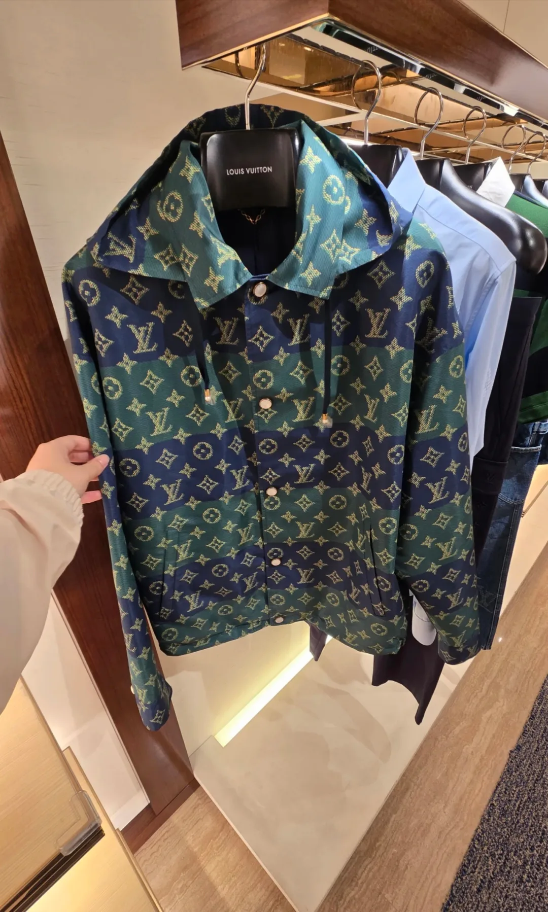 Куртки И Пуховики Мужские Louis Vuitton 8973489