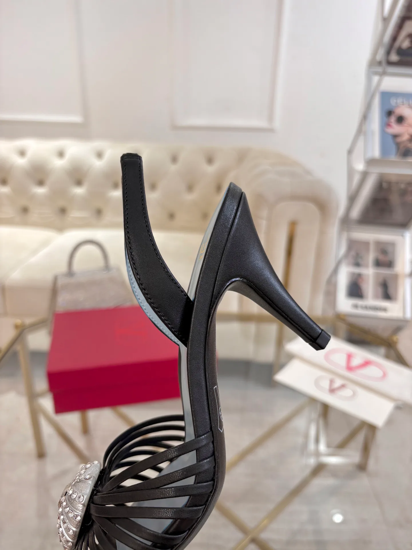 Босоножки Женские Valentino 18135279