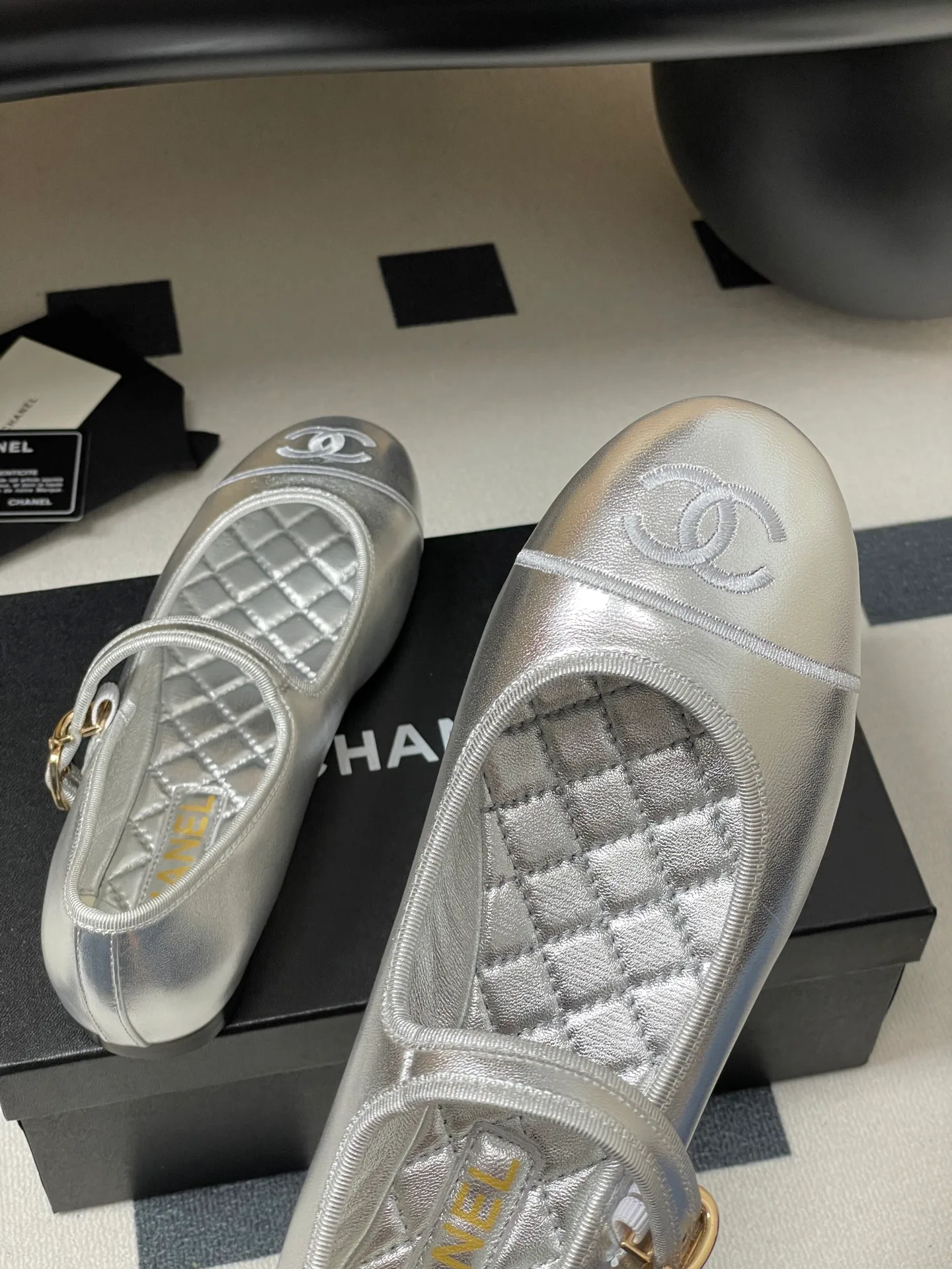 Туфли Женские Chanel 18764075