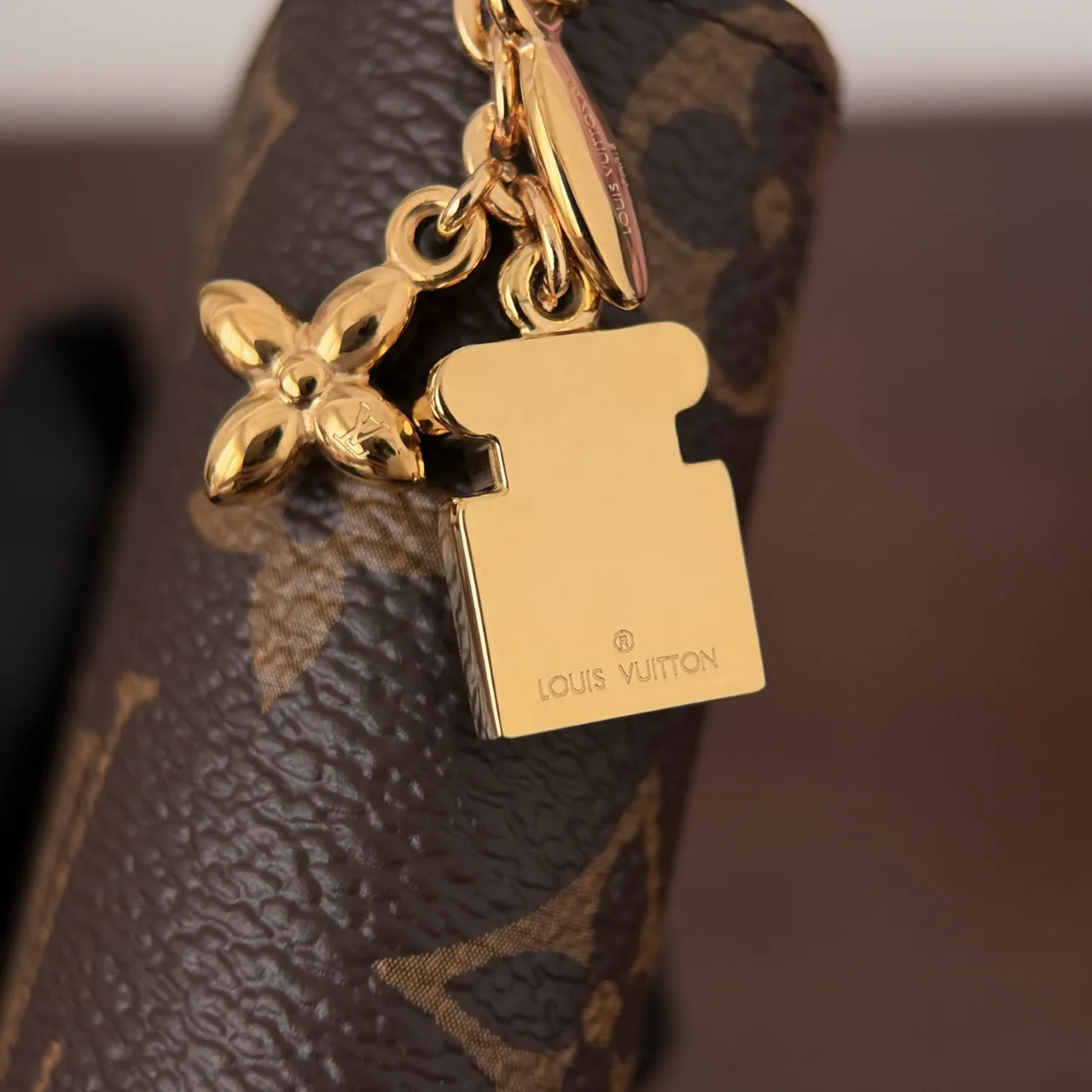 Клатчи Женские Louis Vuitton 18315125