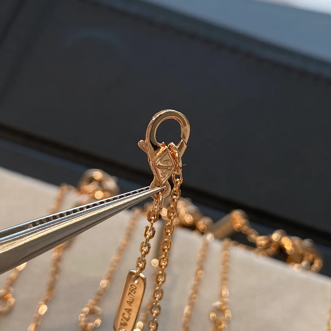 Бижутерия Van Cleef & Arpels 472072